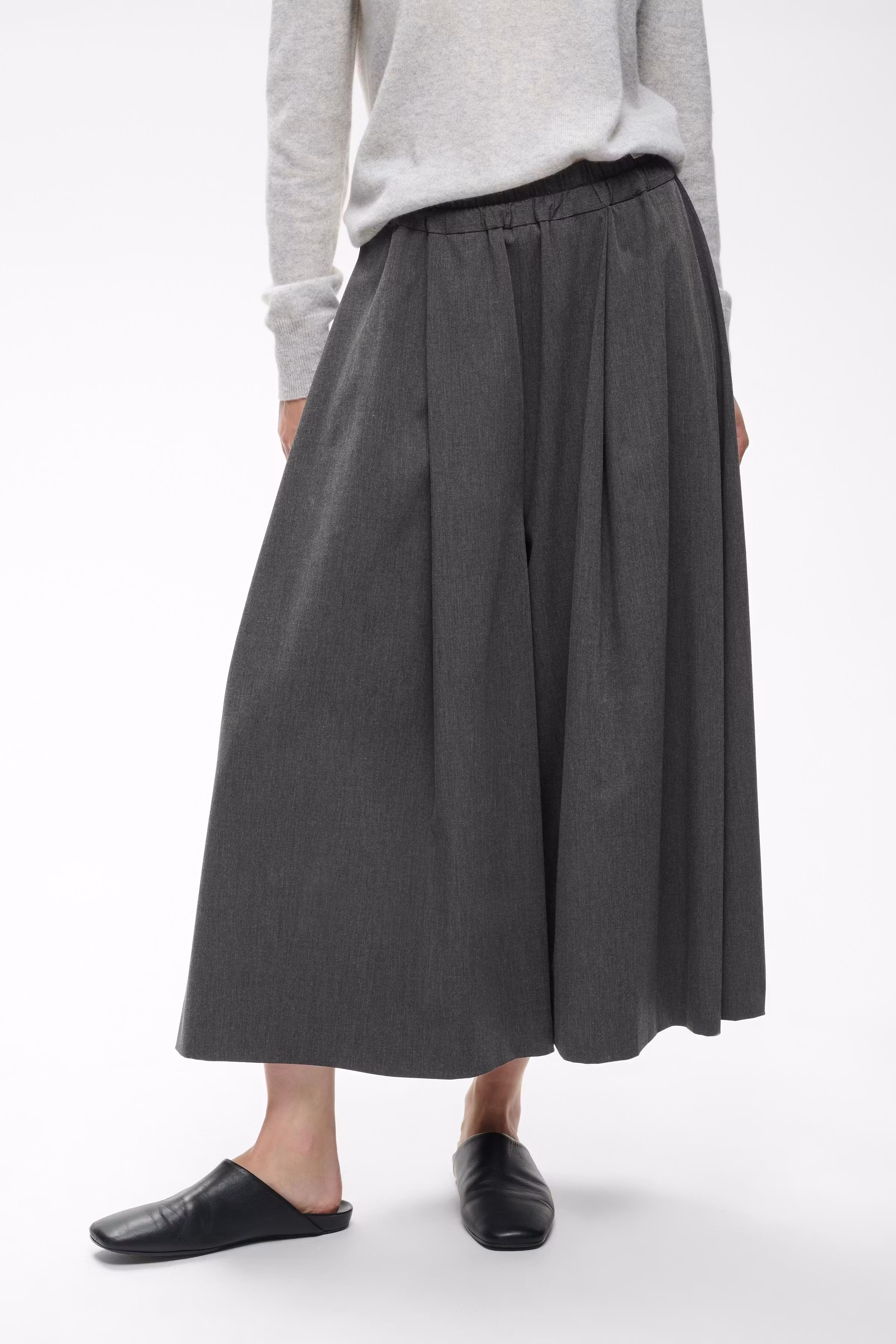 CLEOHIW Hose LOOKBOOK FRONT 30112882-300596