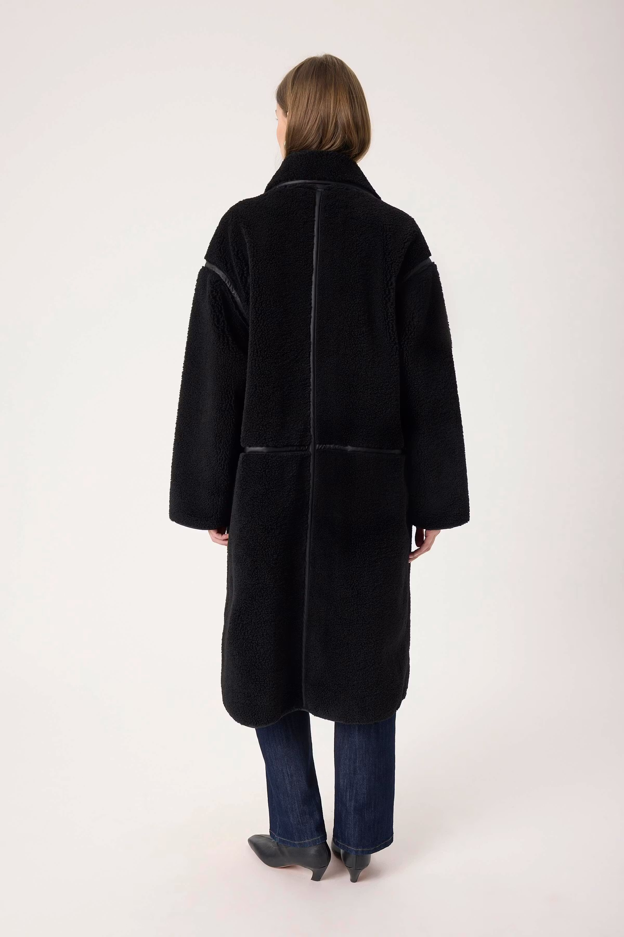 SLEvannah Mantel LOOKBOOK BACK 30408262-194008