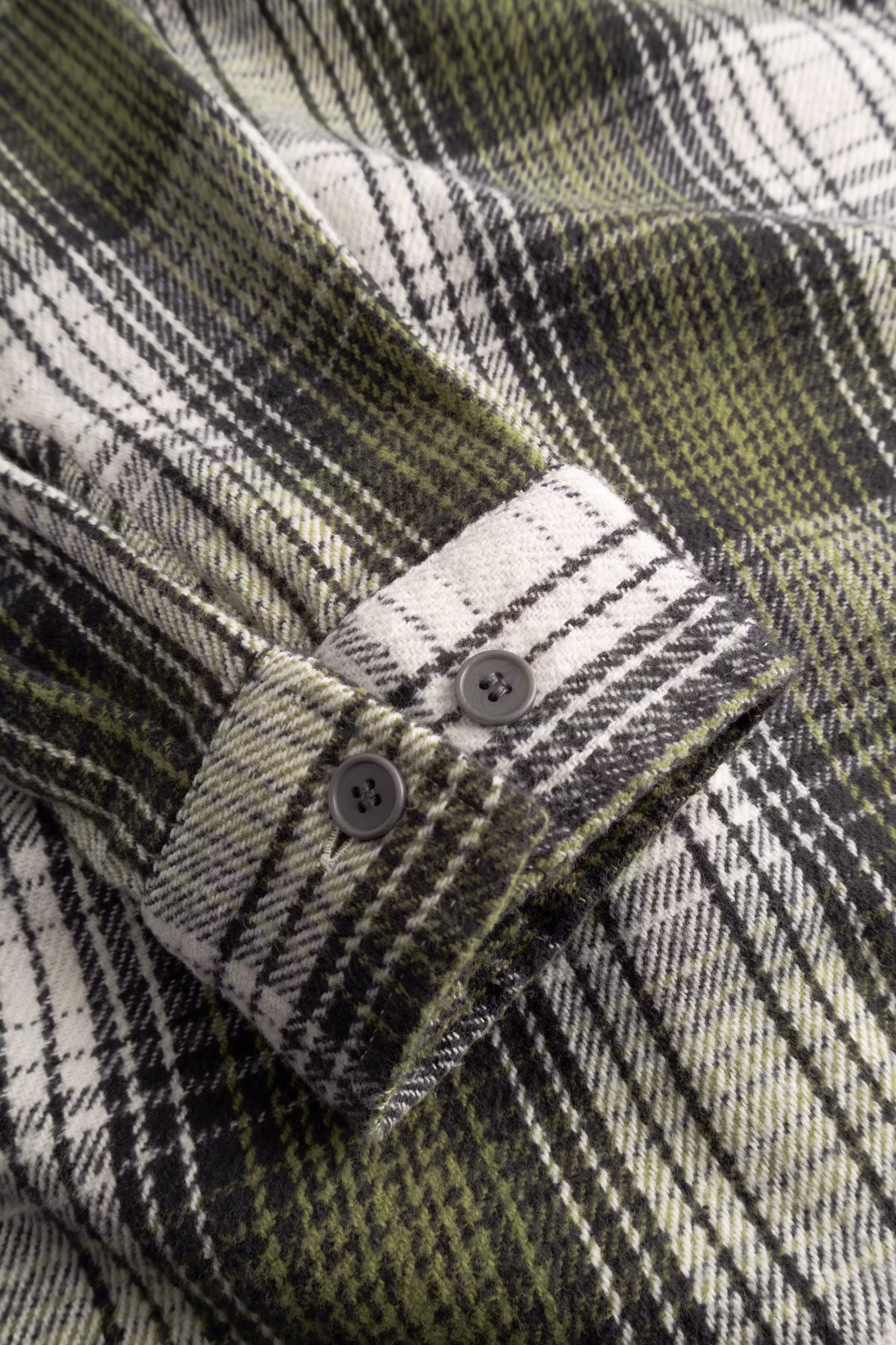 WWClay Shirt PACK DETAIL 30252185-305202