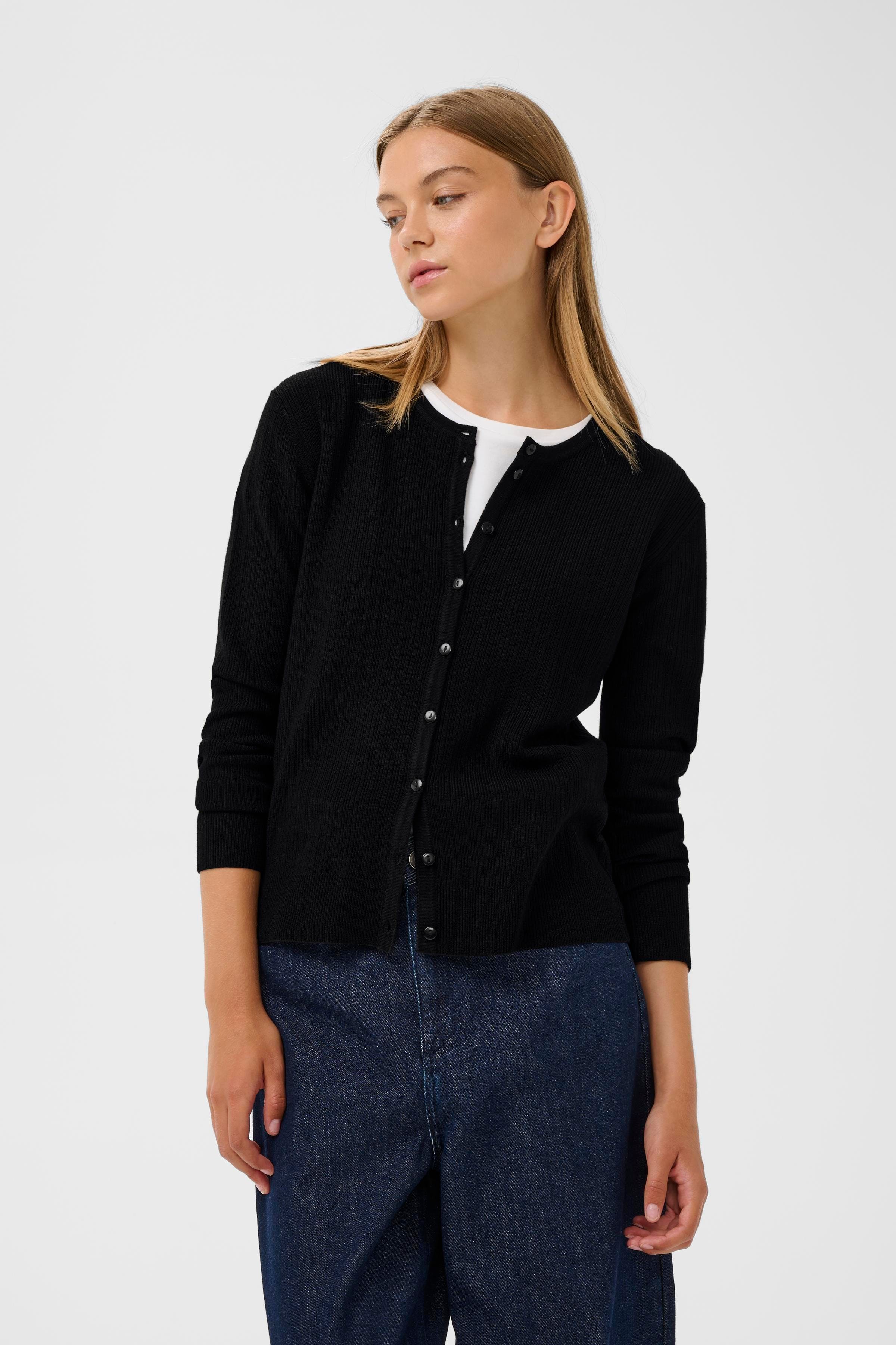 YenahIW Cardigan LOOKBOOK FRONT 30111126-194008