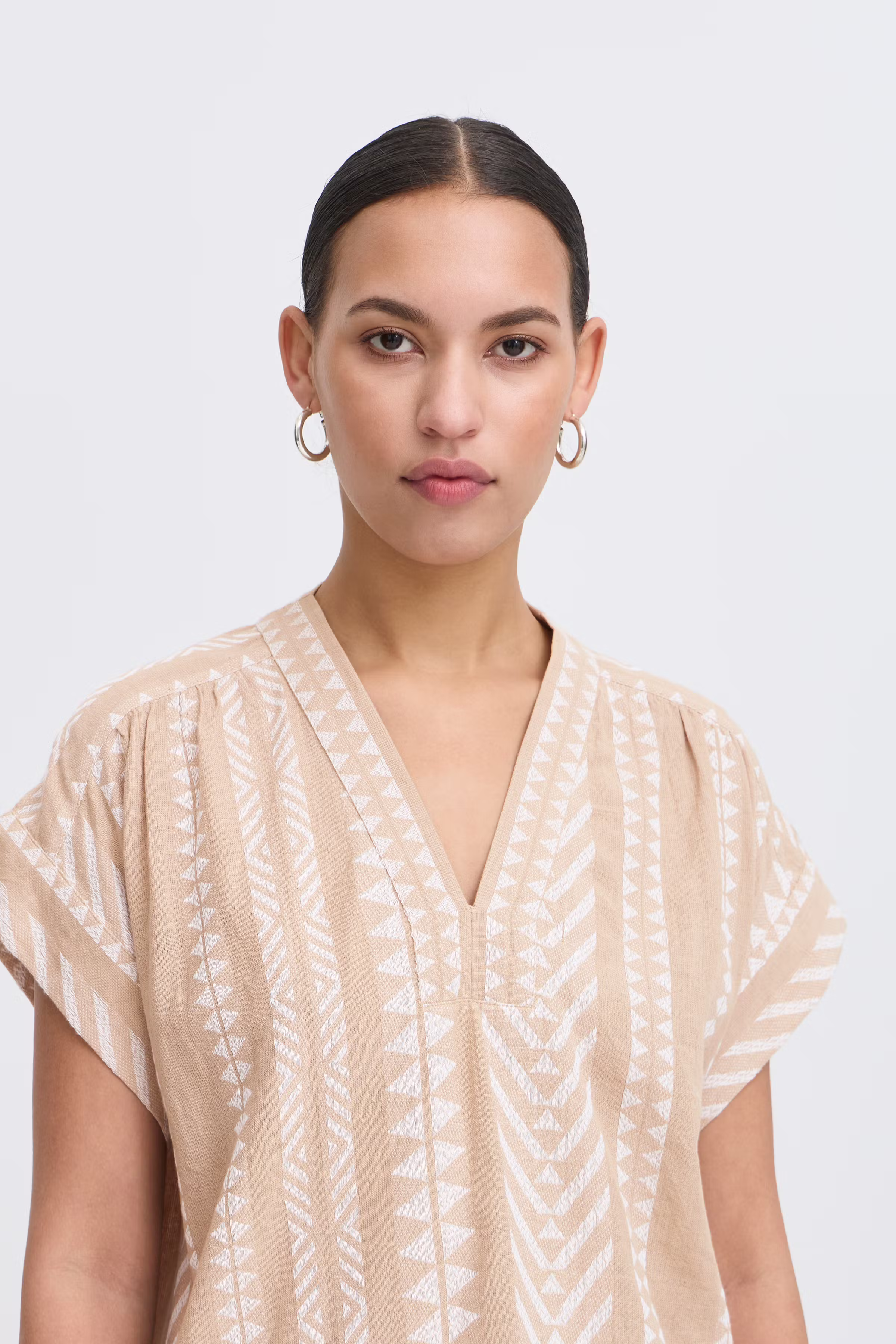 IHWALDINA Bluse LOOKBOOK DETAIL 20123365-160906