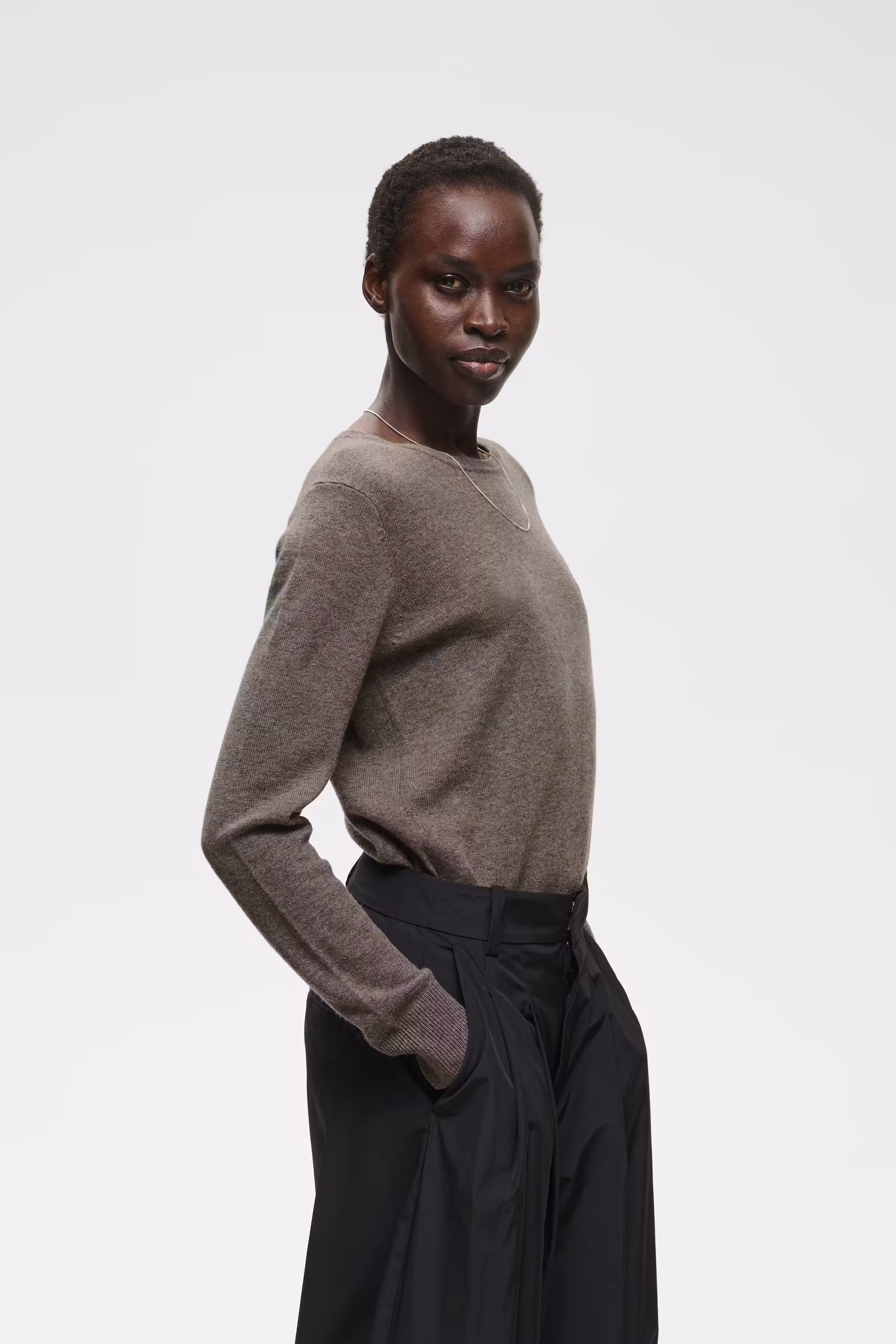 PEIIW Pullover LOOKBOOK FRONT 30113253-1911091