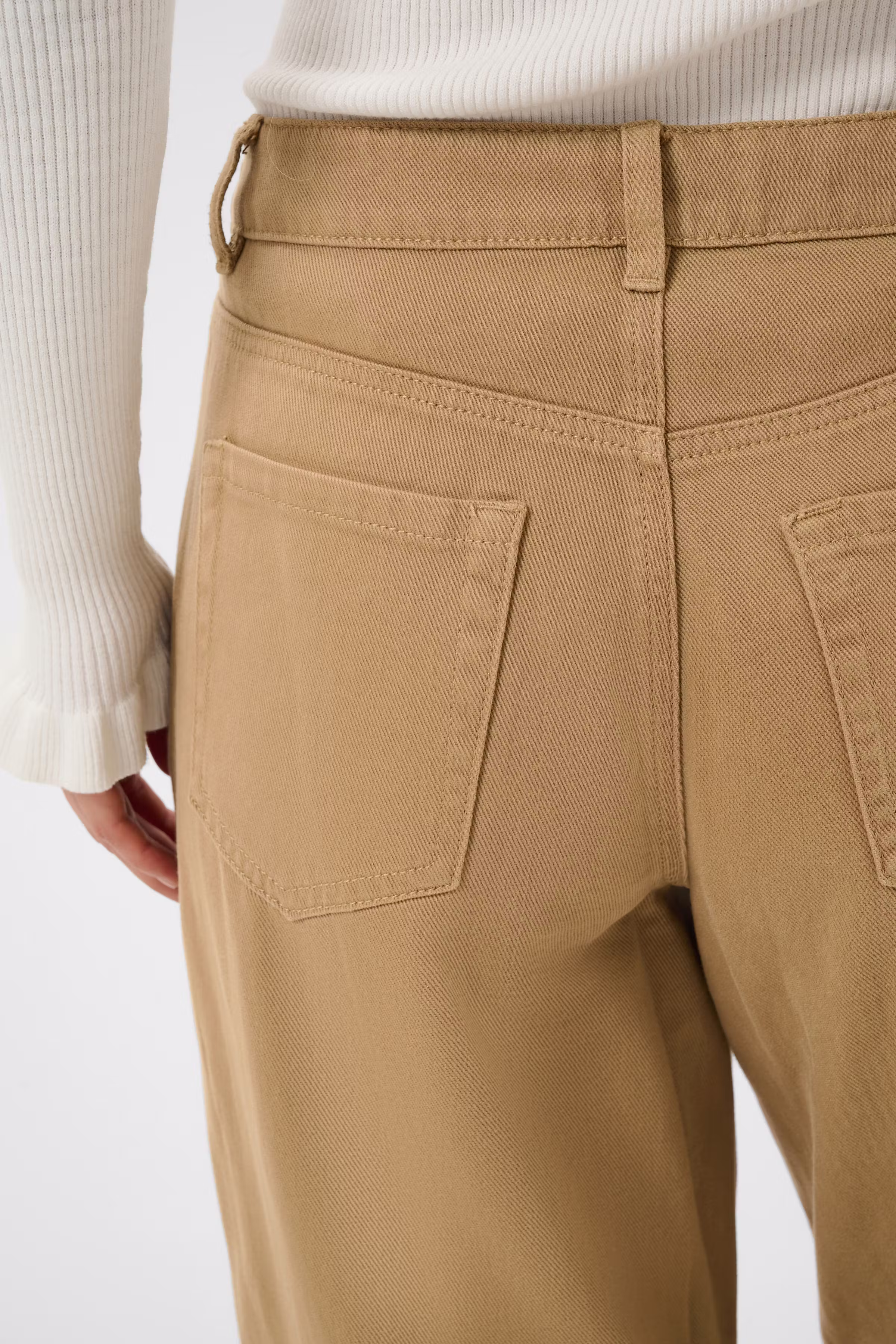 KAbrynn Bukser LOOKBOOK DETAIL 10511478-109112