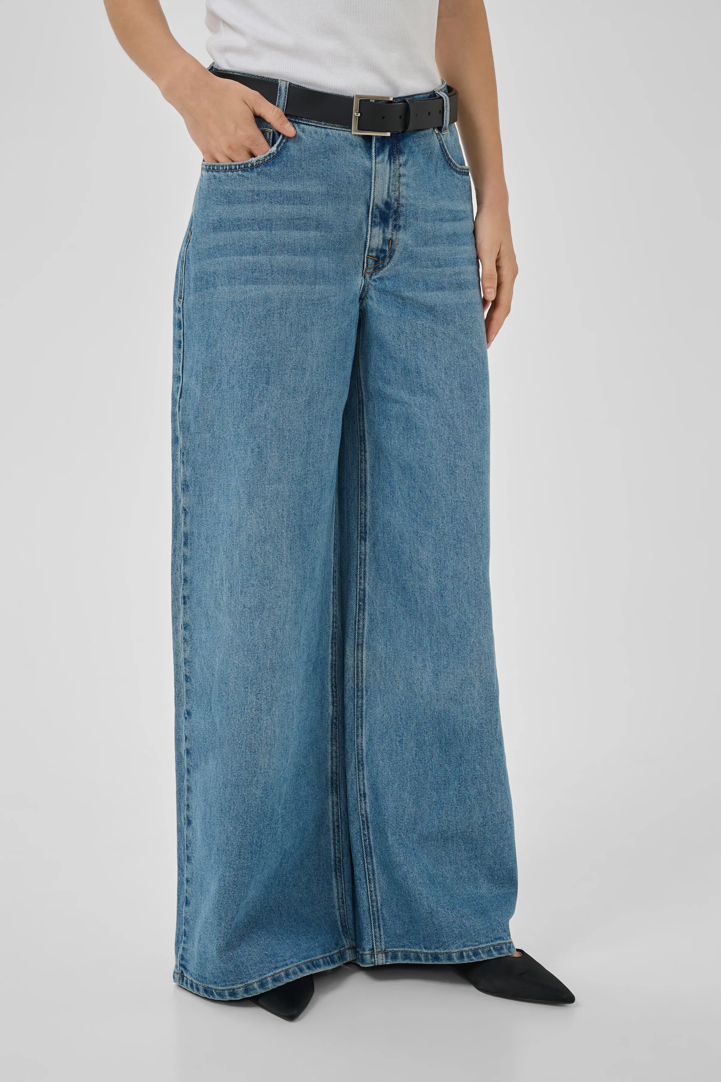 MWNida Jeans LOOKBOOK FRONT 10705841-100053