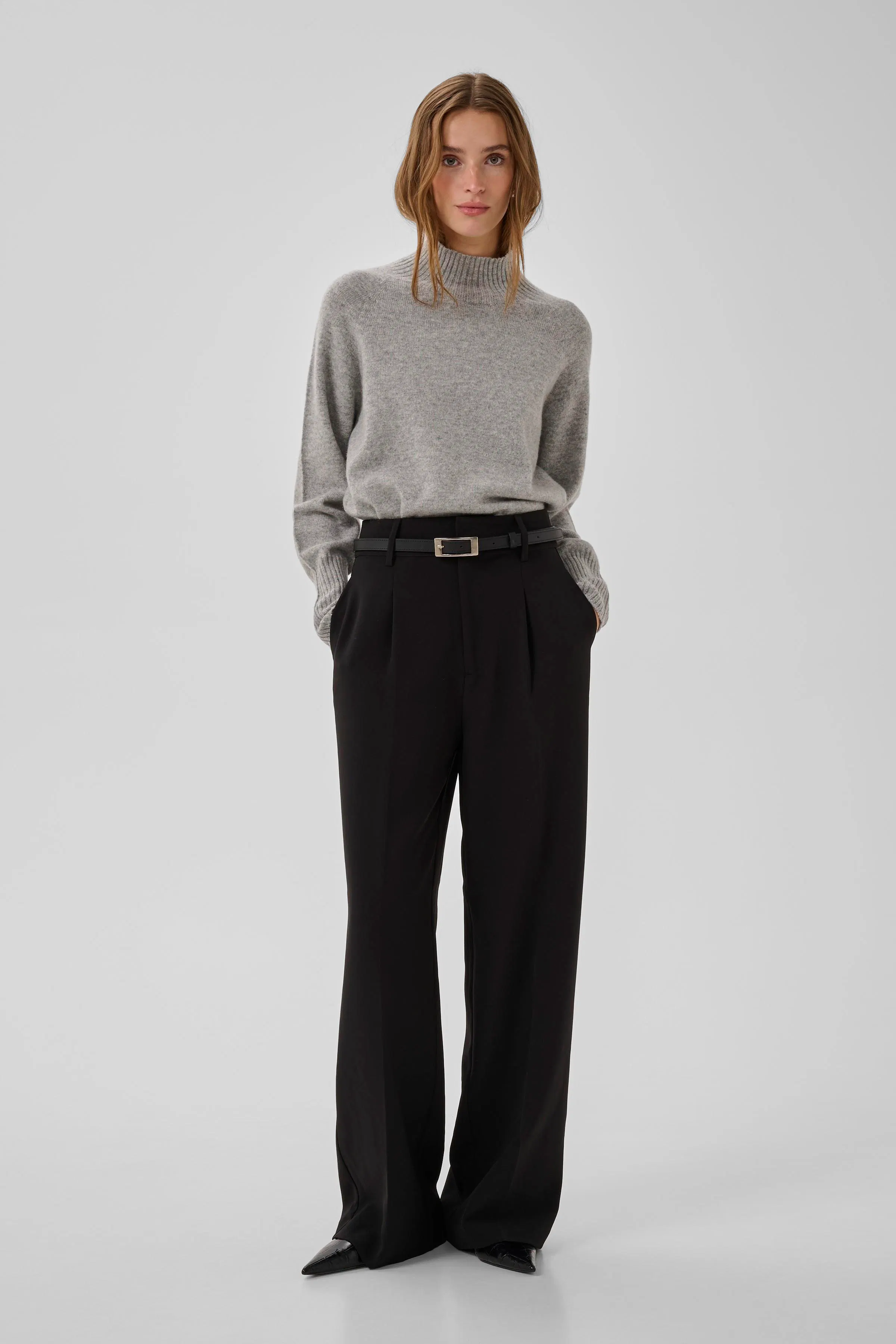 12 THE KNIT HIGH NECK LOOKBOOK FRONT 10705626-100378