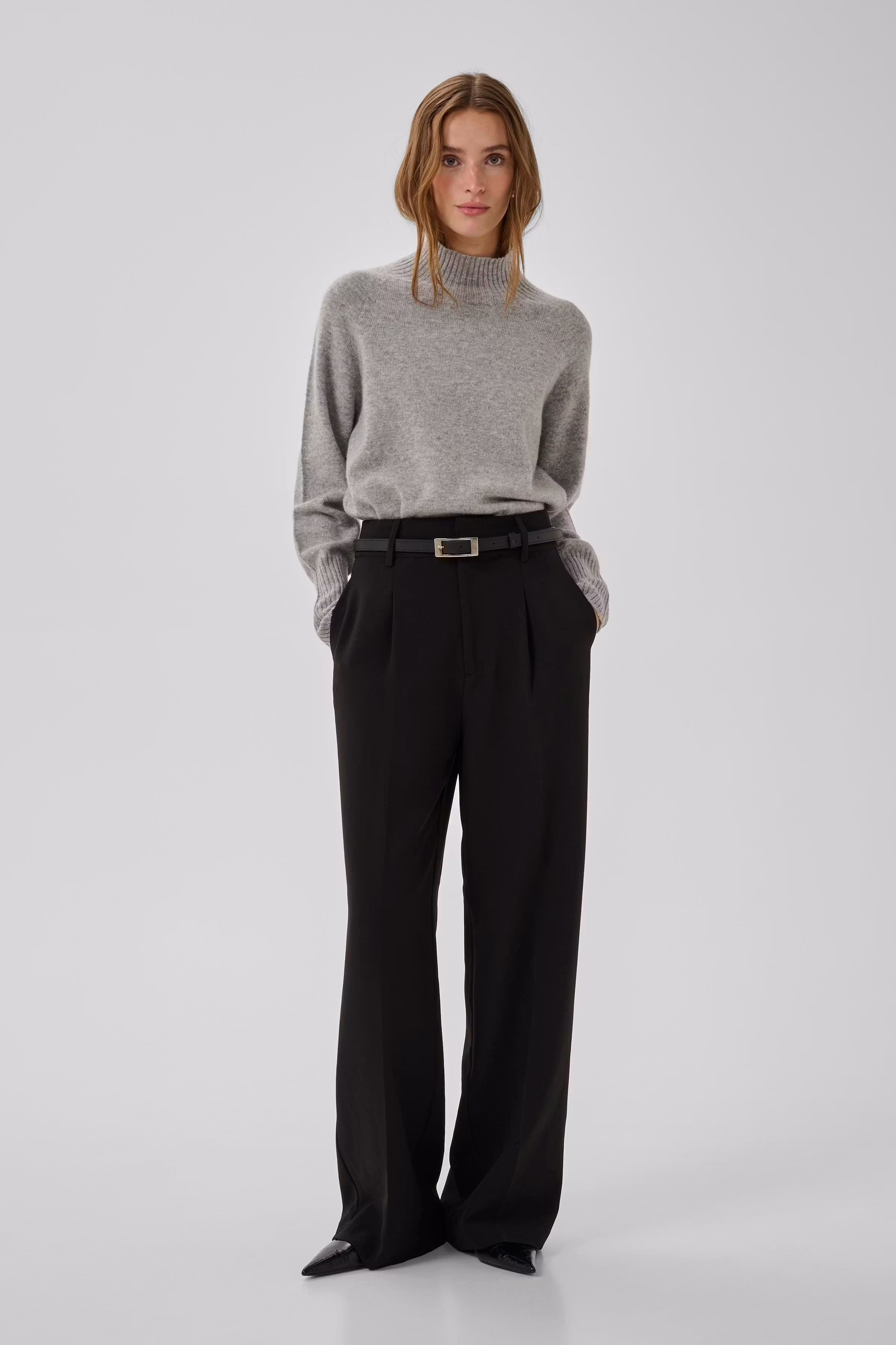 12 THE KNIT HIGH NECK LOOKBOOK FRONT 10705626-100378