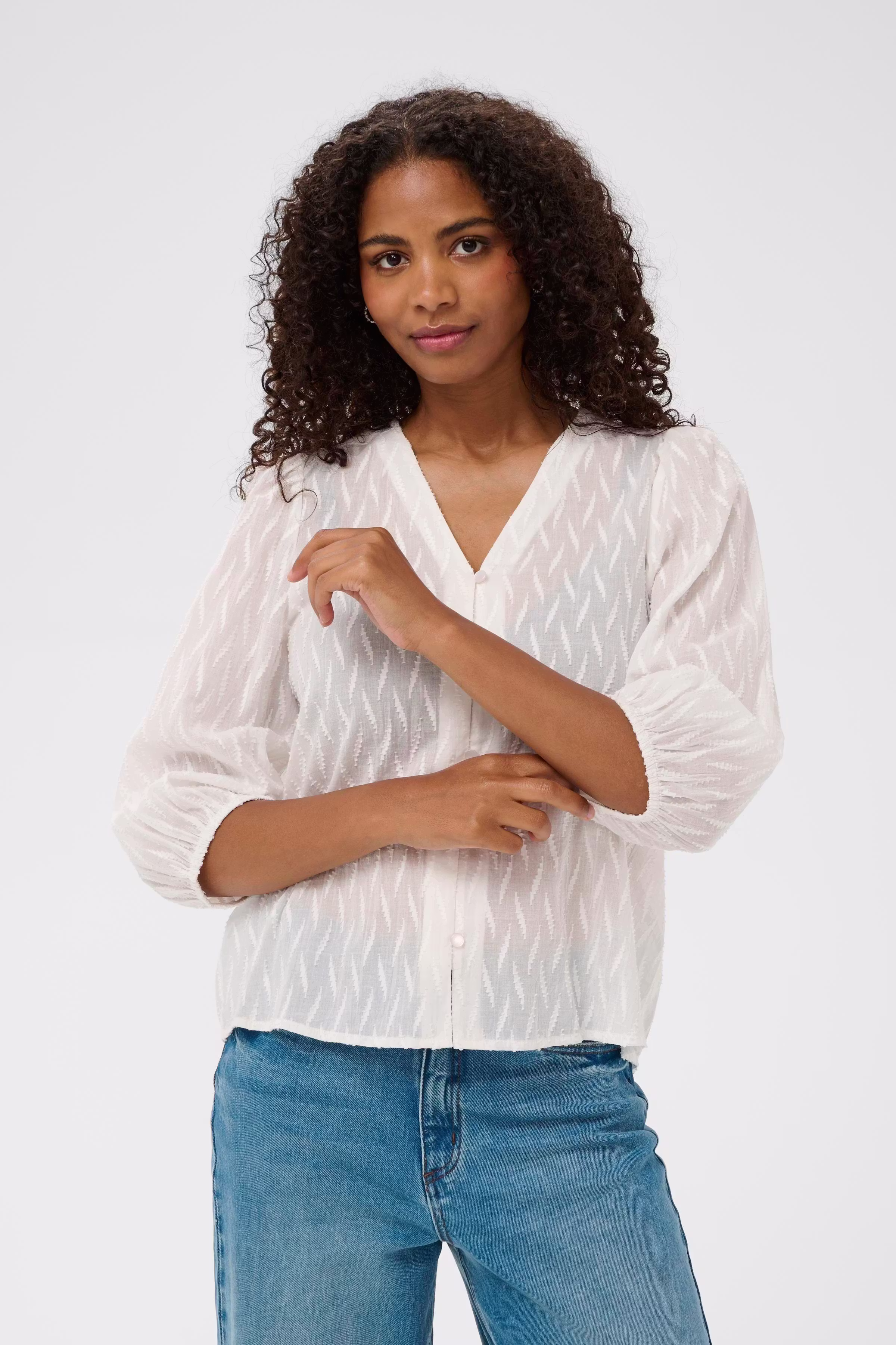 KAgabriela Bluse LOOKBOOK FRONT 10511205-110602