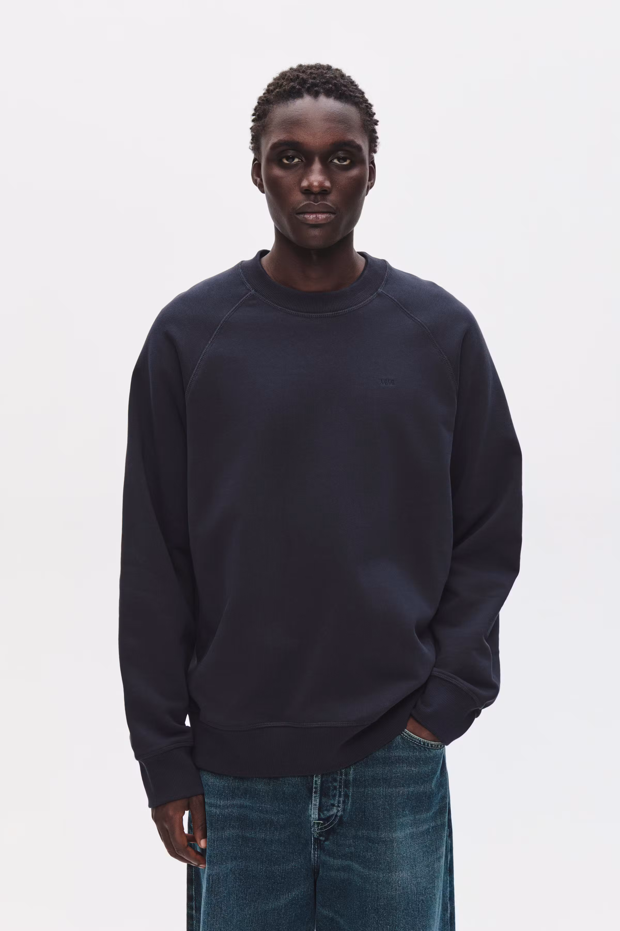 WWHester Sweatshirt LOOKBOOK FRONT 30251551-194011