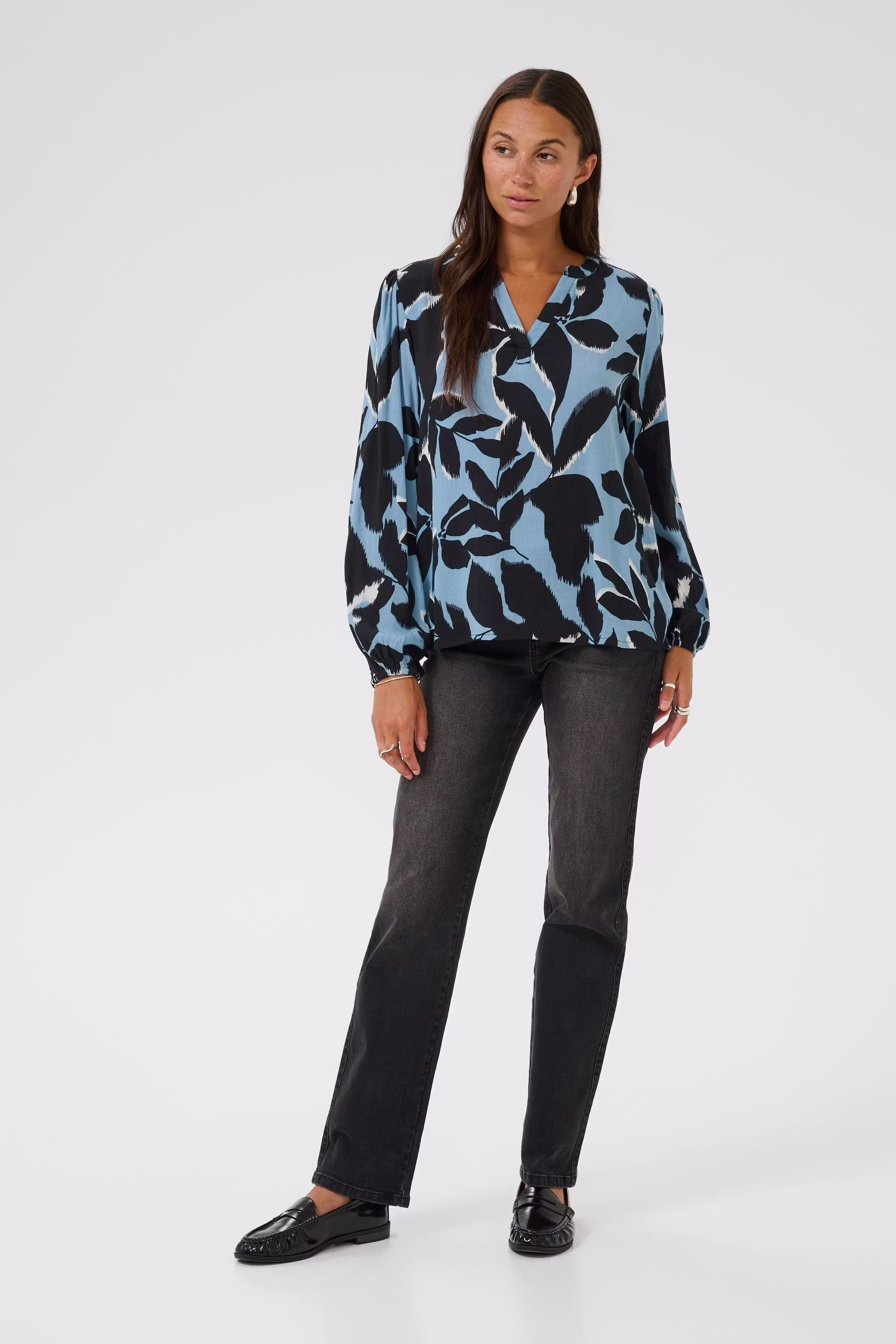 KAbeate Bluse LOOKBOOK FRONT 10510756-108389