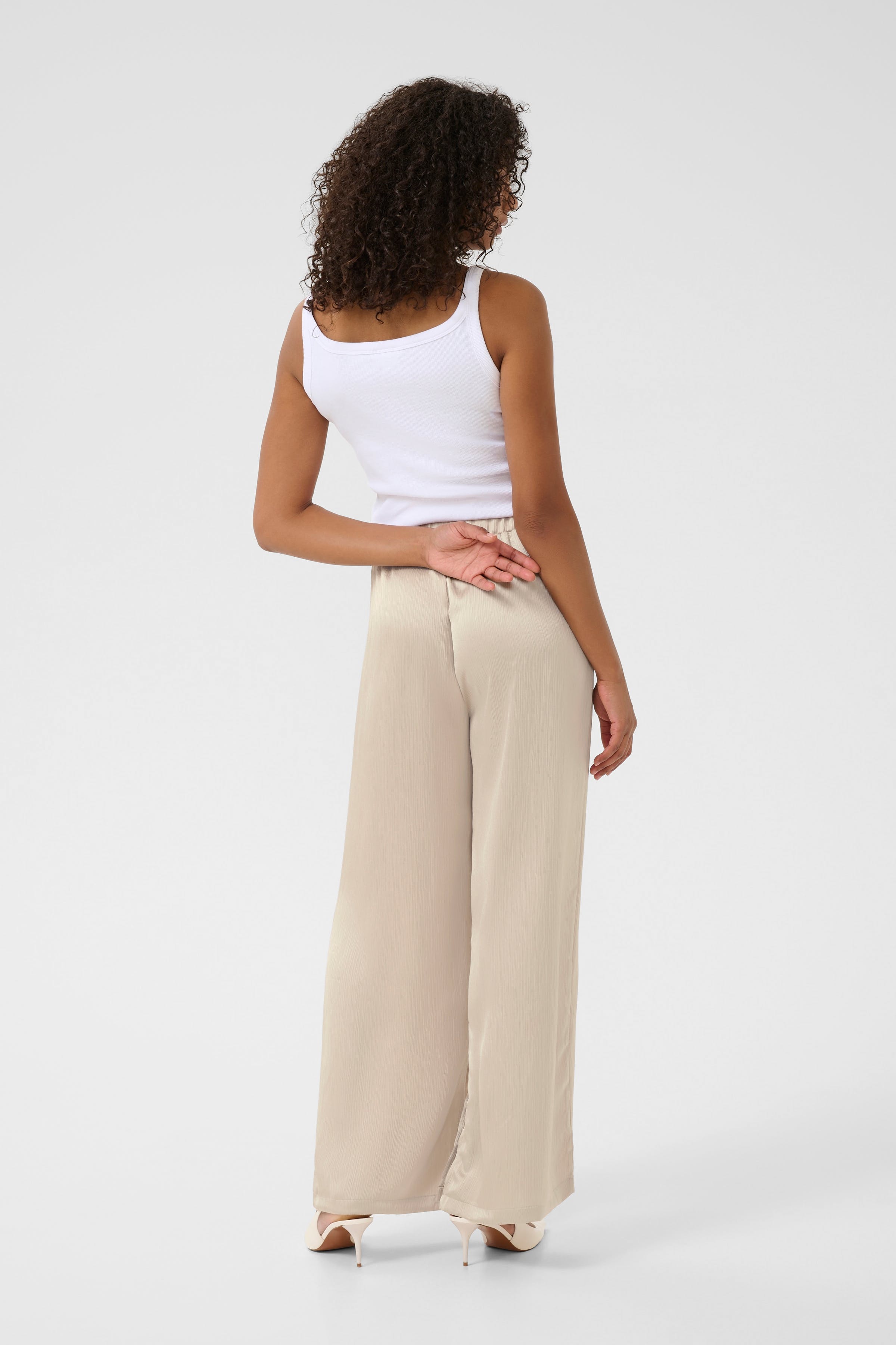 KArachel Bukser LOOKBOOK BACK 10509967-151305