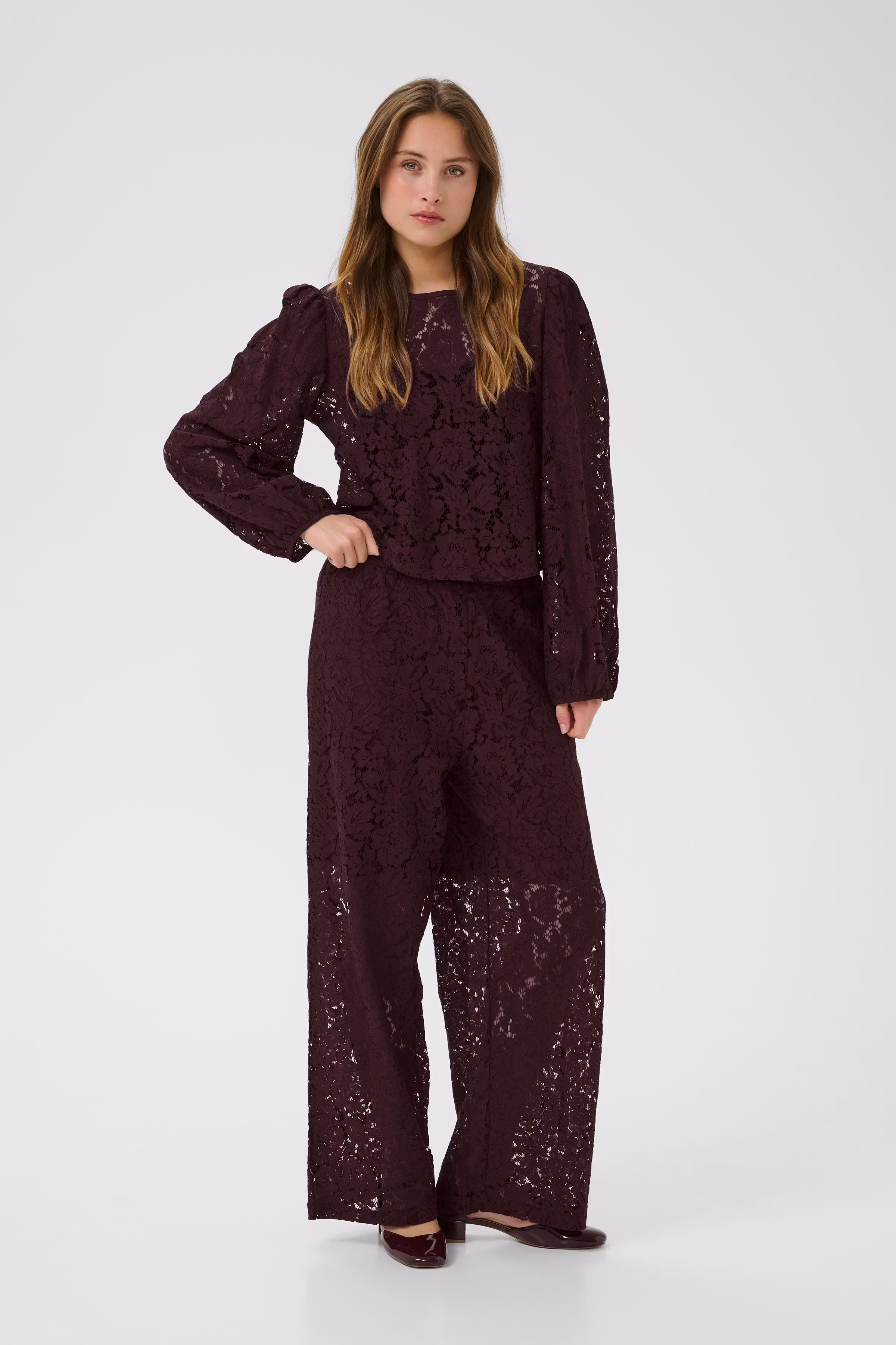 KAnomi Hose LOOKBOOK FRONT 10510362-191619