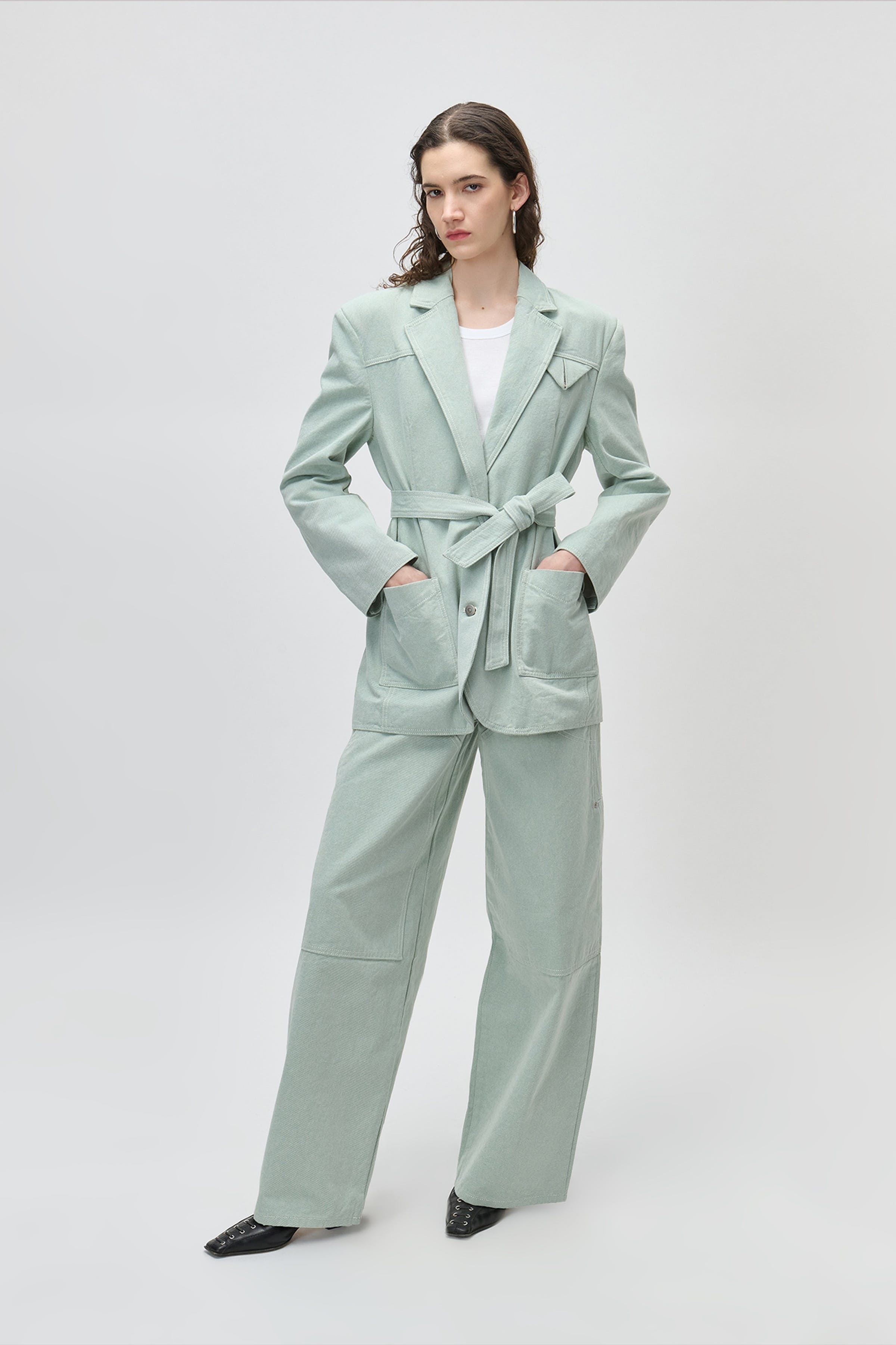 JEANETTE Blazer LOOKBOOK FRONT 30600705-MC2166