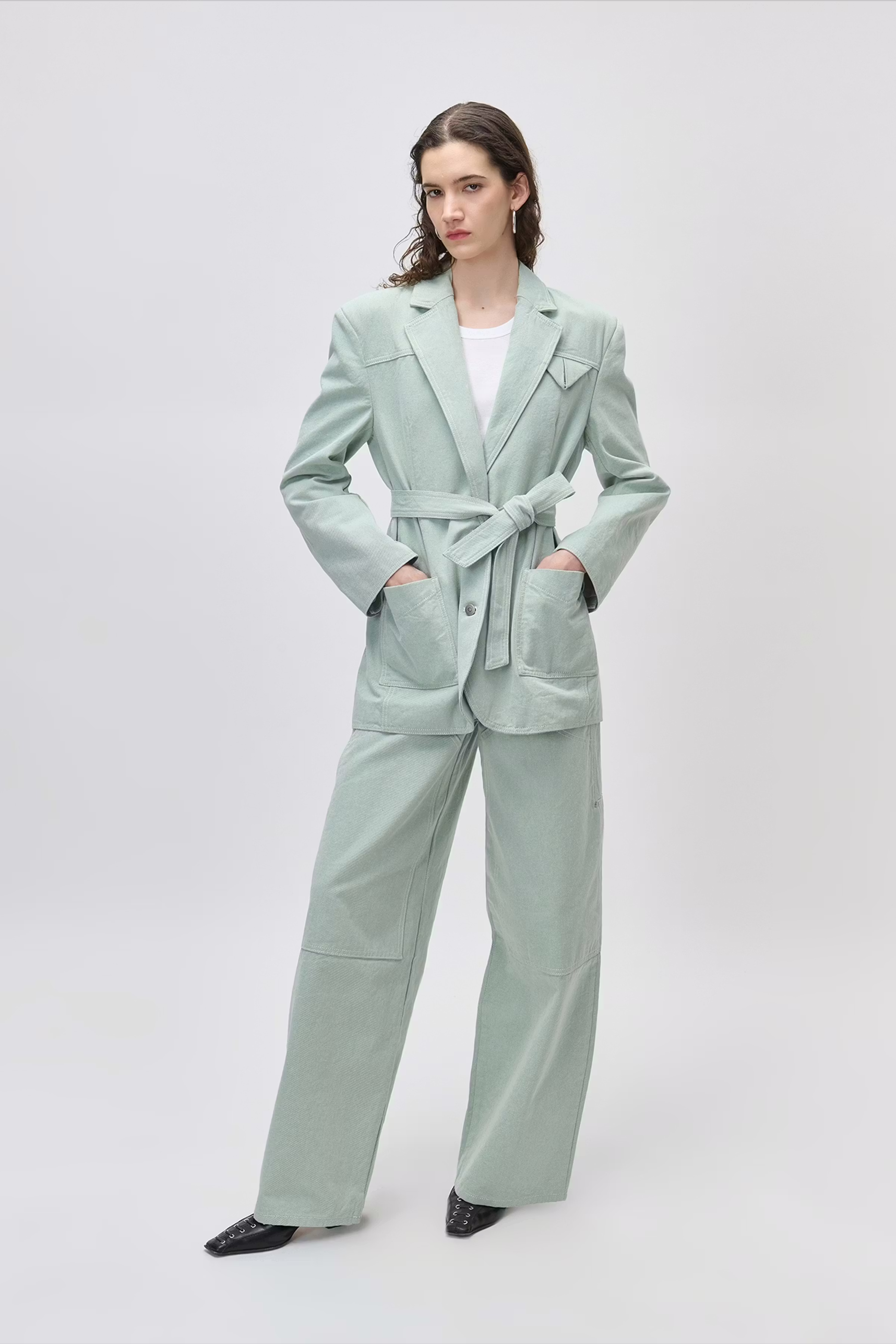 JEANETTE Blazer LOOKBOOK FRONT 30600705-MC2166