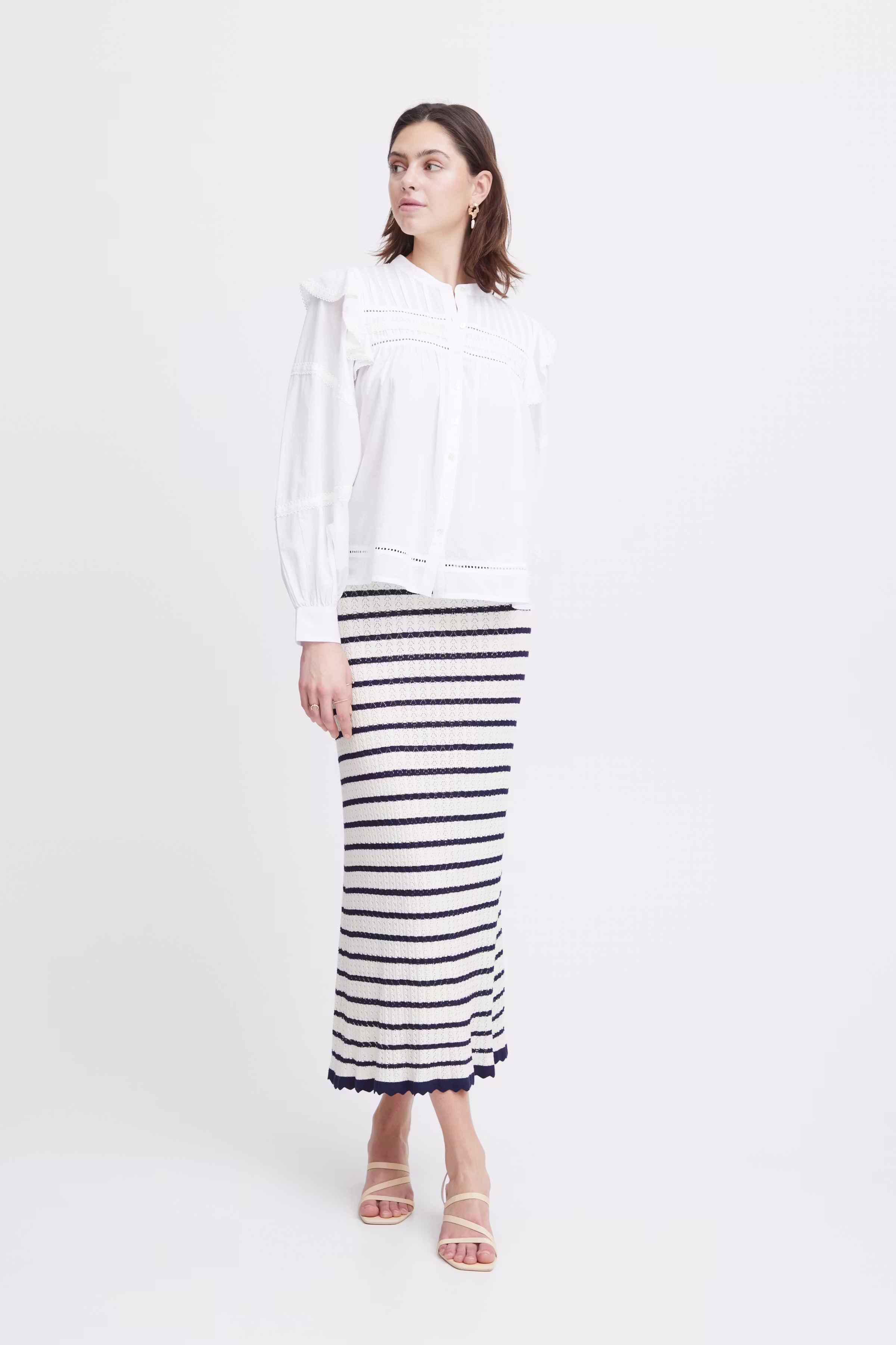 IRISA Shirt LOOKBOOK FRONT 20120800-110602