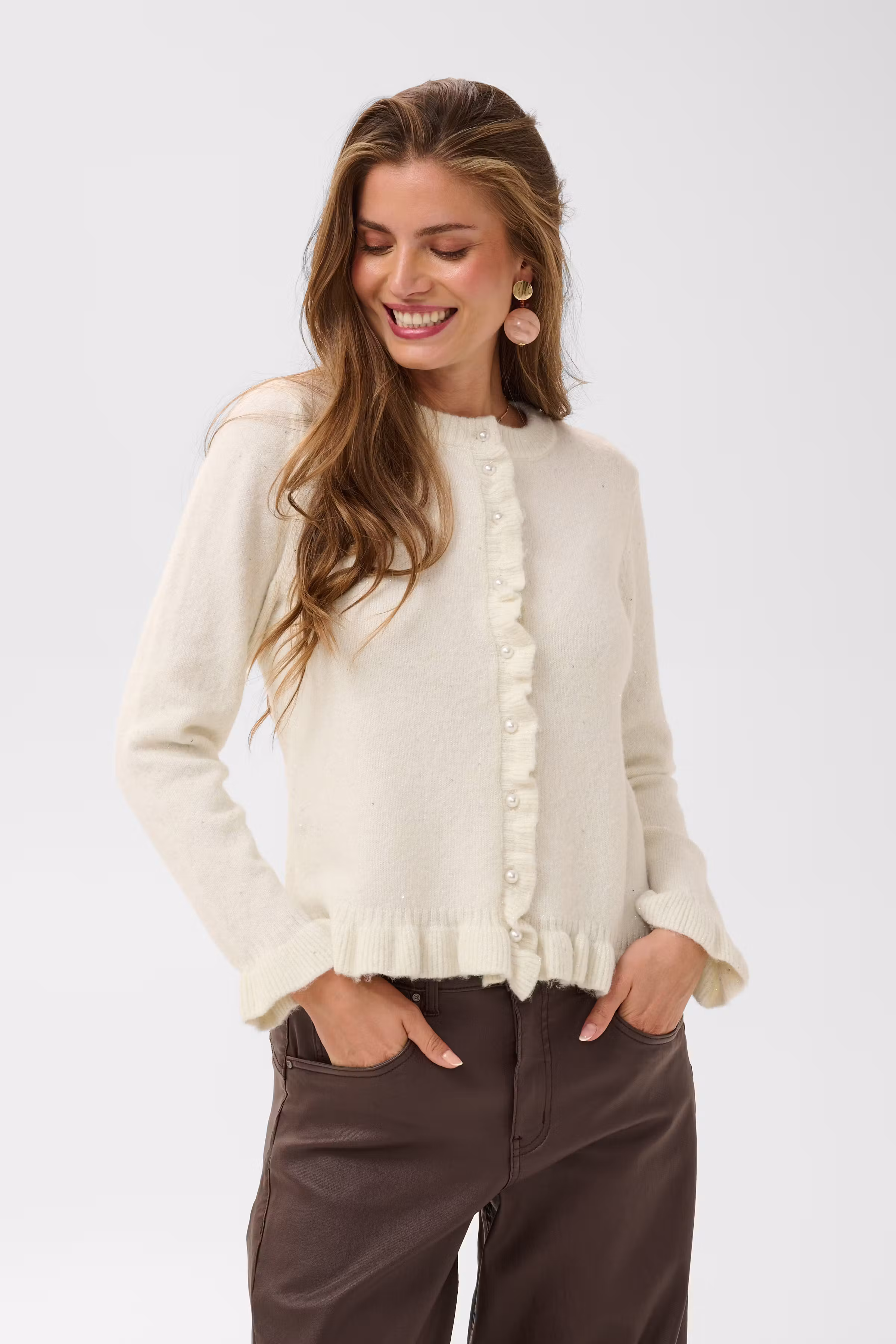 CRJolly Cardigan LOOKBOOK FRONT 10614473-110701