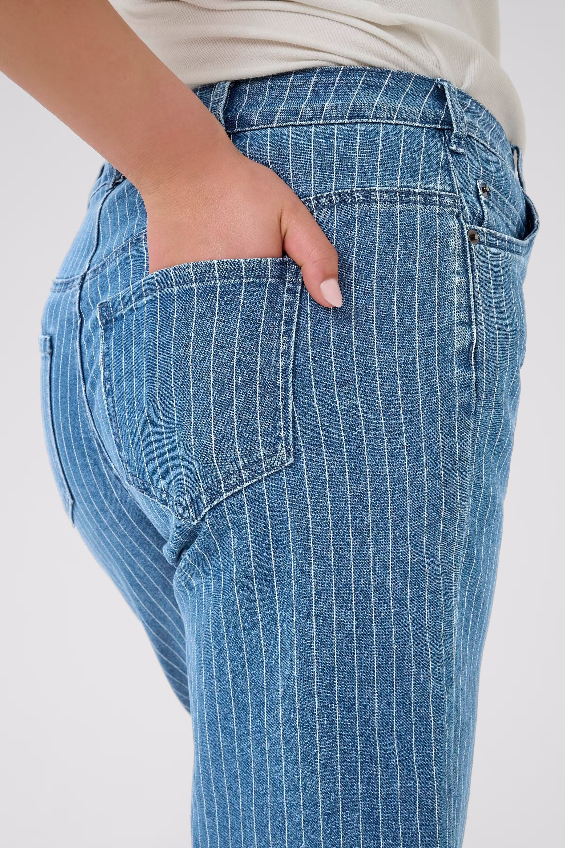 KCreeca Denim Shorts LOOKBOOK DETAIL 10583737-108347