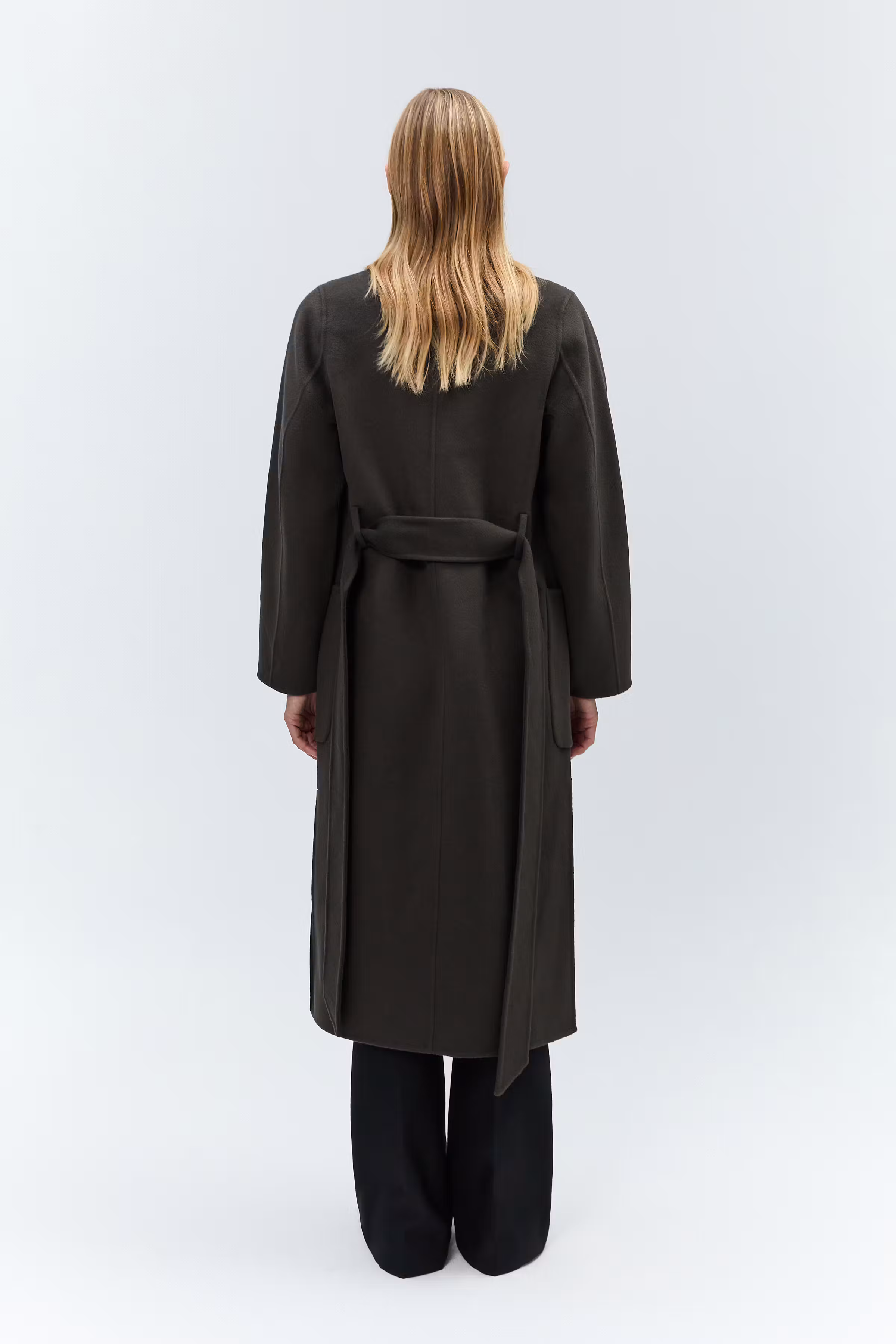IOCELIA Mantel LOOKBOOK BACK 30600561-GY938