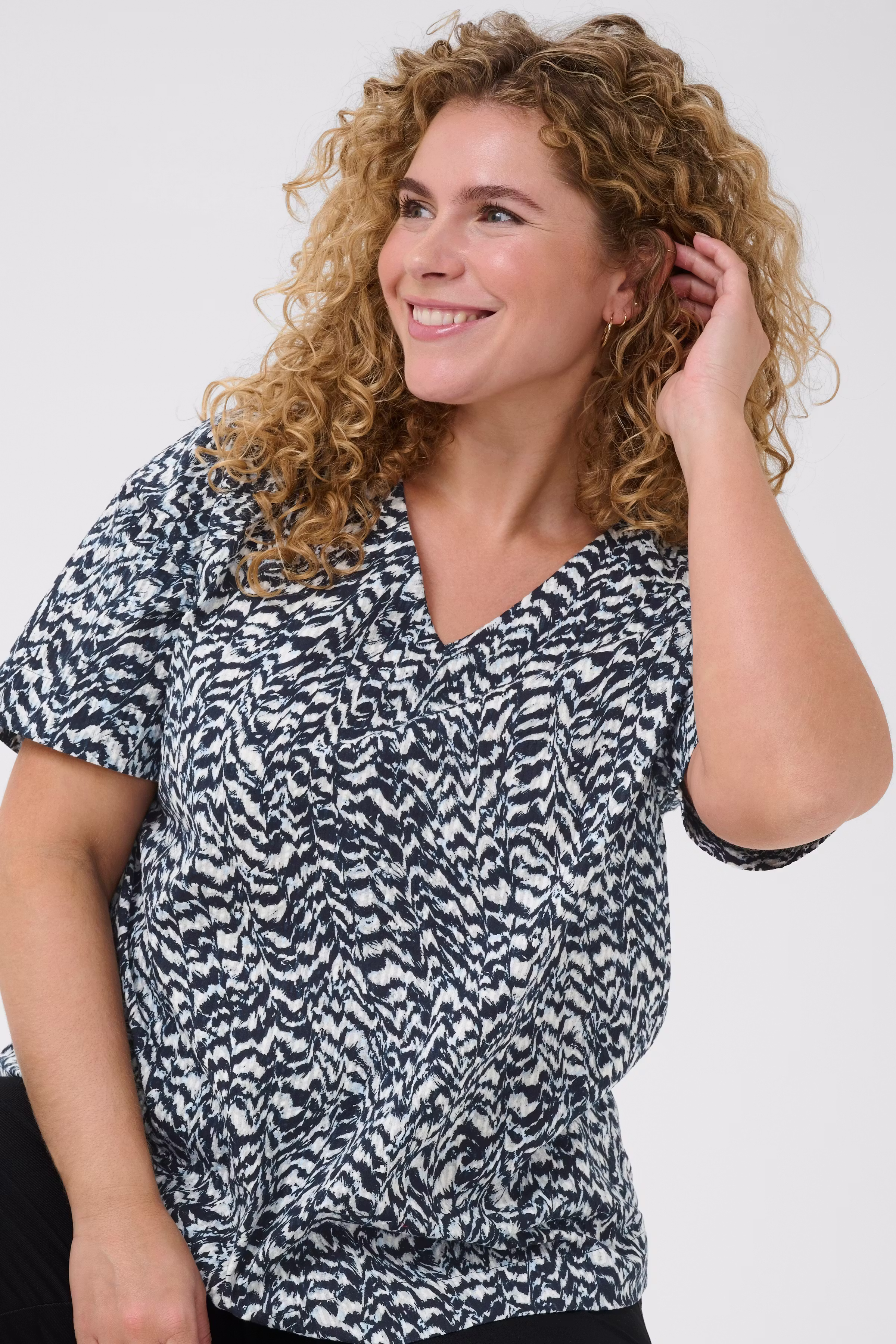 KCrafia Bluse LOOKBOOK DETAIL 10583250-107426