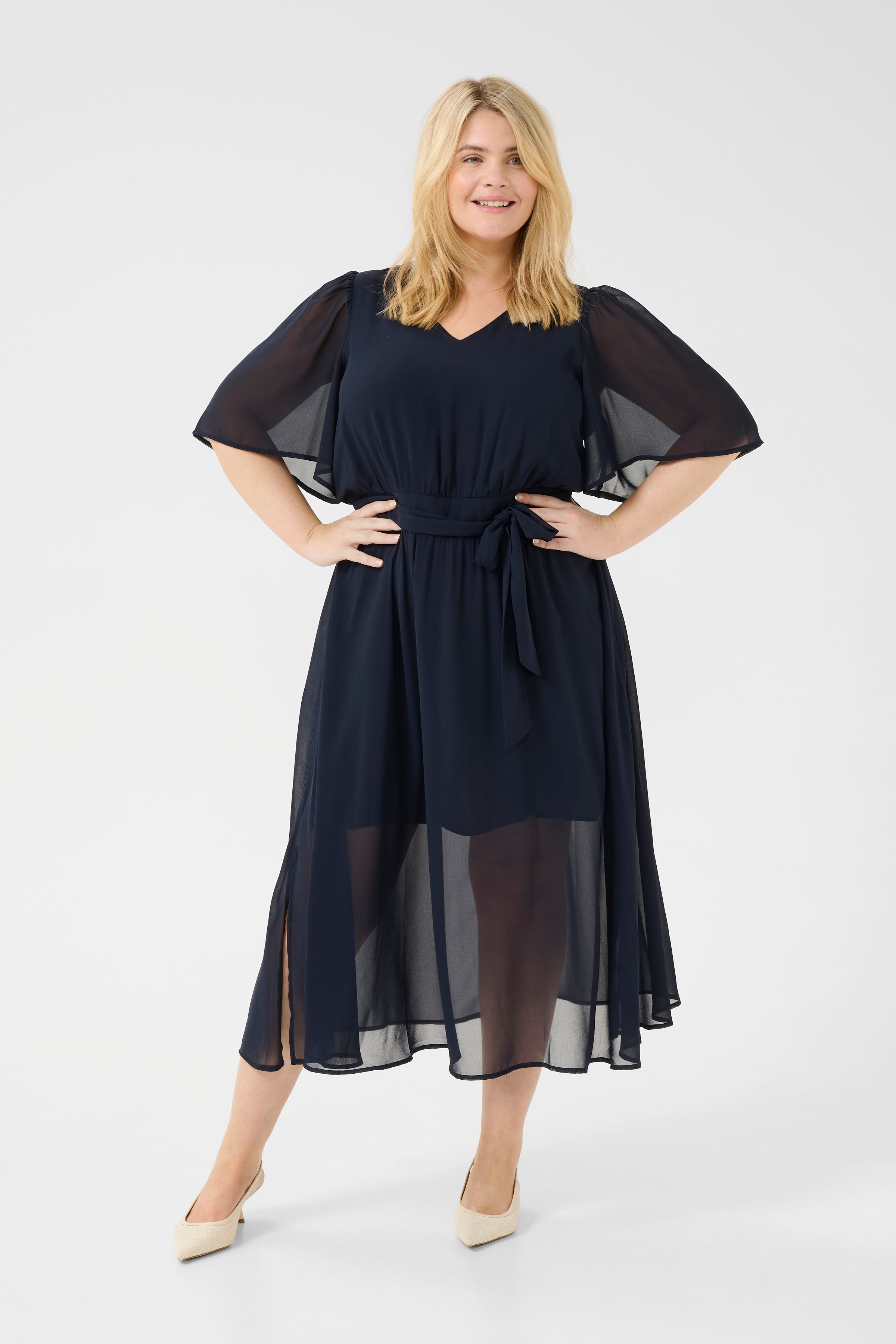 KCevi Dress LOOKBOOK FRONT 10583262-194020