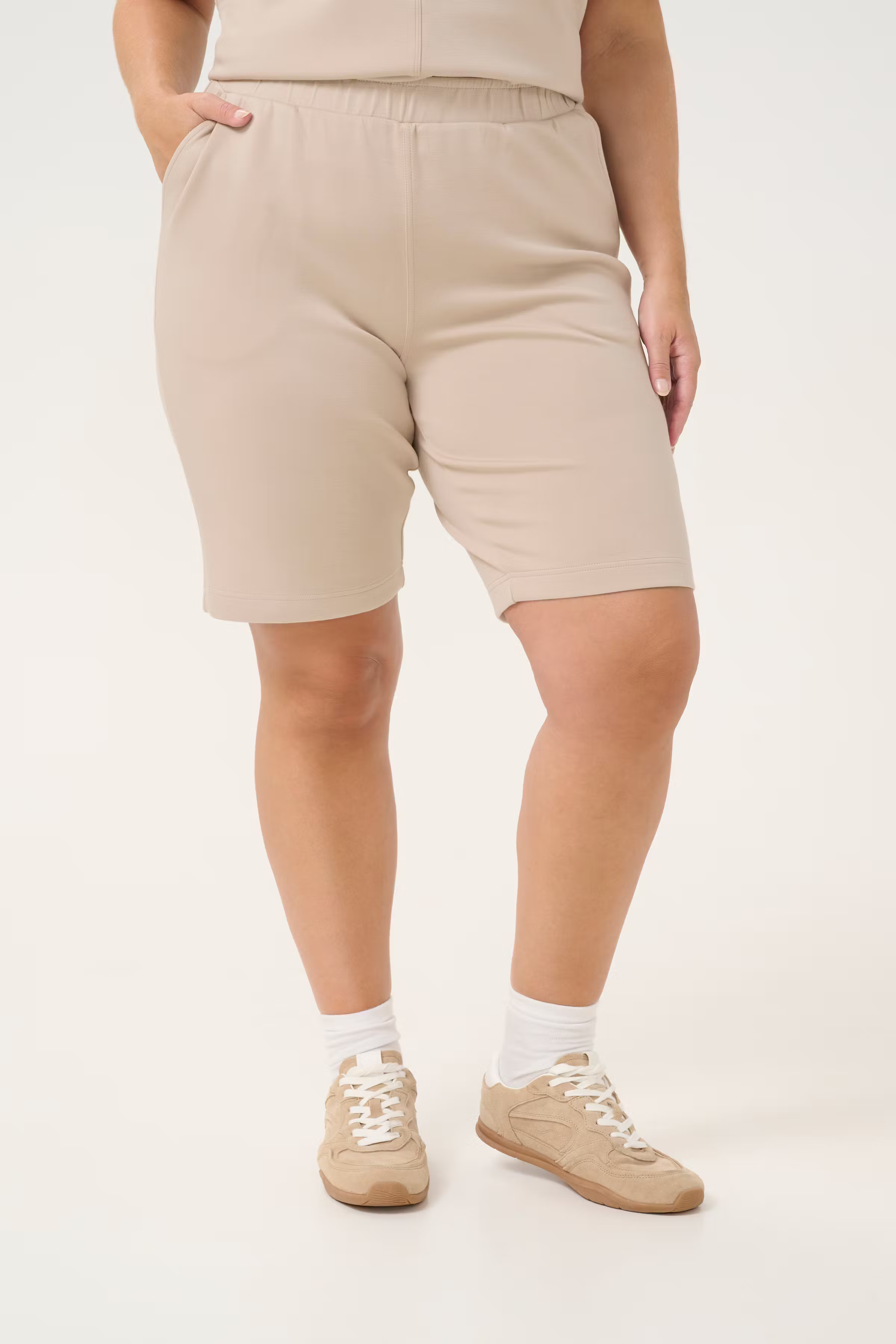 KCannita Shorts LOOKBOOK FRONT 10583279-151305