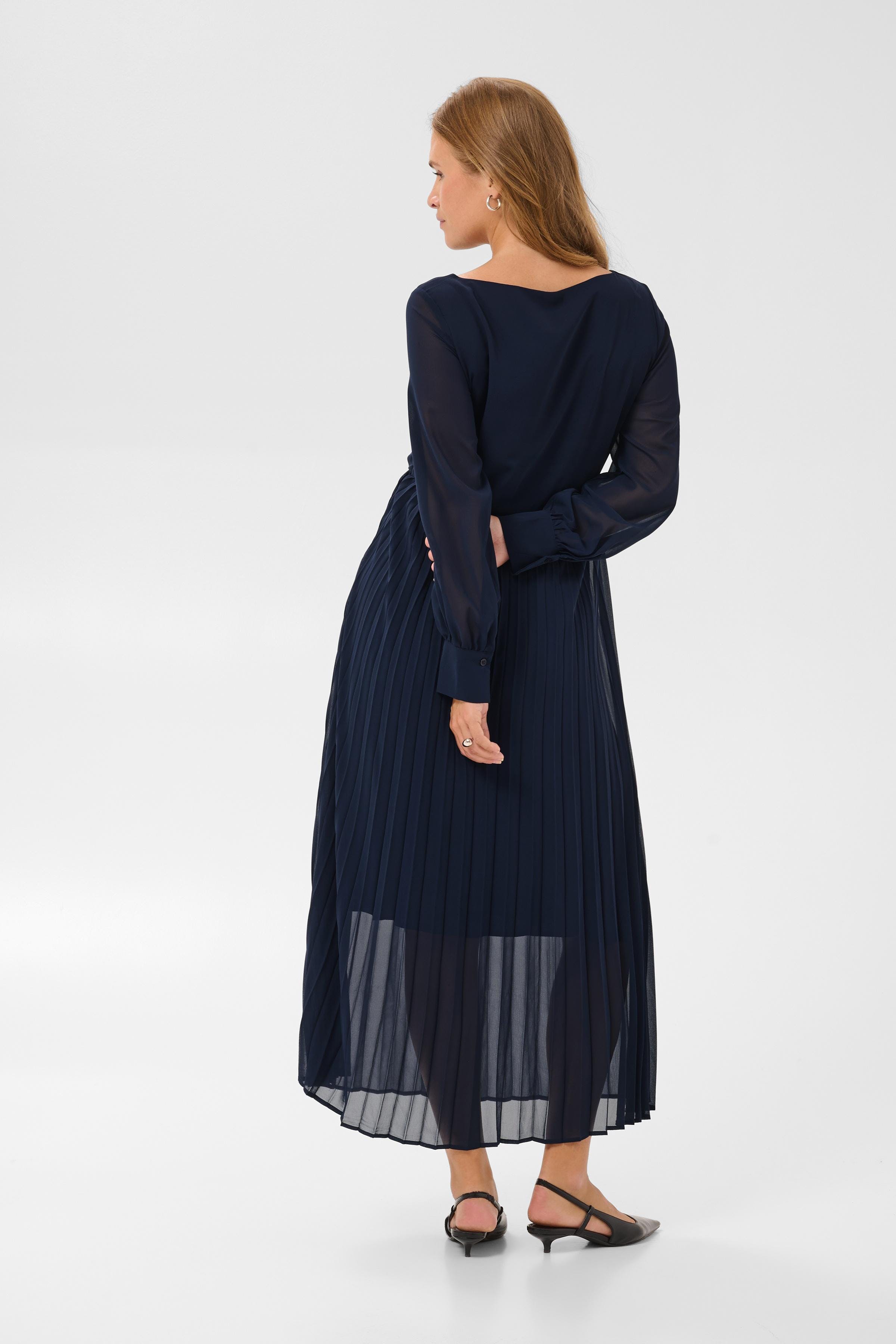 KAlorinda Kjole LOOKBOOK BACK 10513212-194020