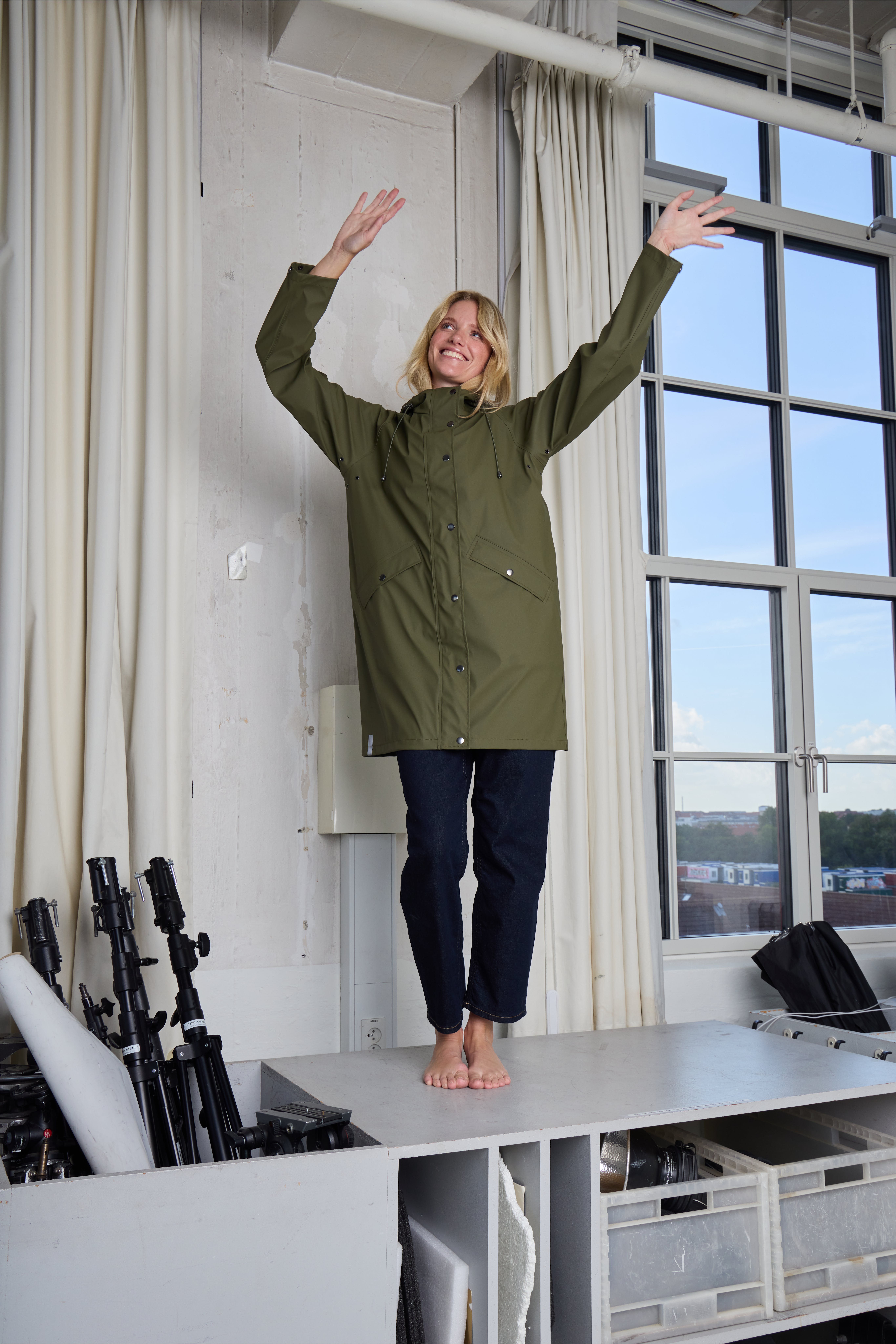 IHTAZI RAINCOAT LOCATION NONE 20102965-13024