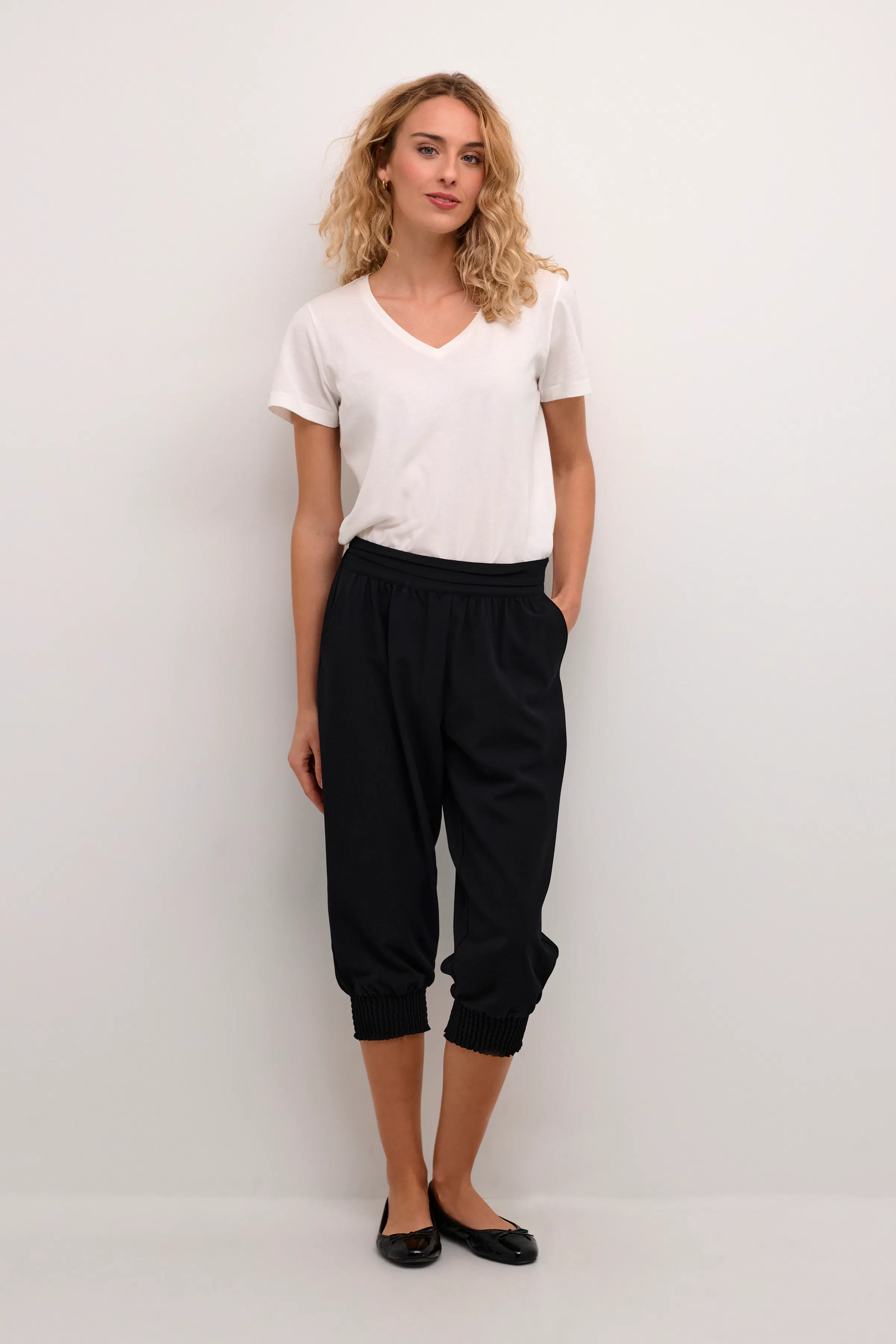 CRCharlott Capri pants LOOKBOOK FRONT 10613292-100120