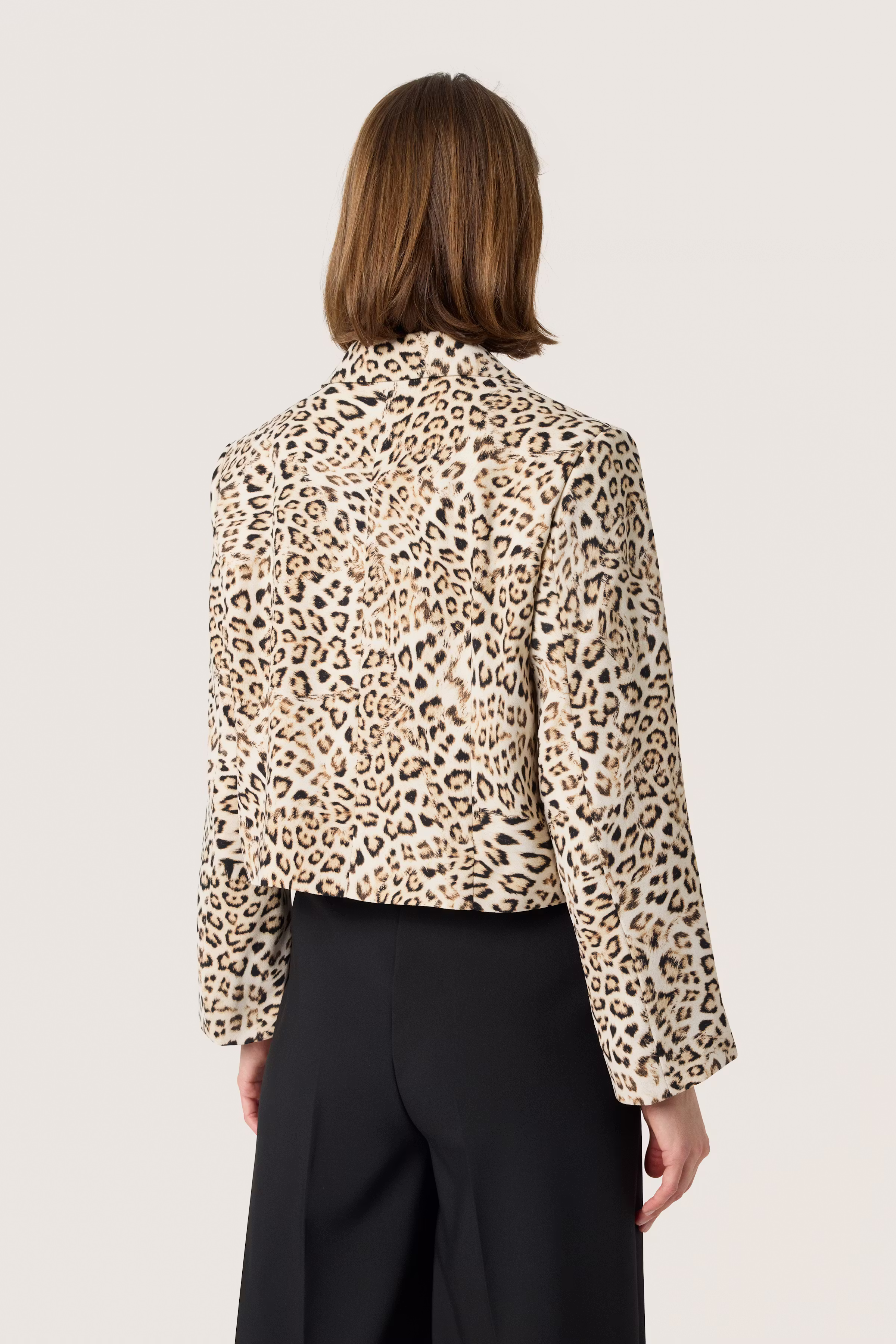 SLShirley Blazer LOOKBOOK BACK 30408465-303941