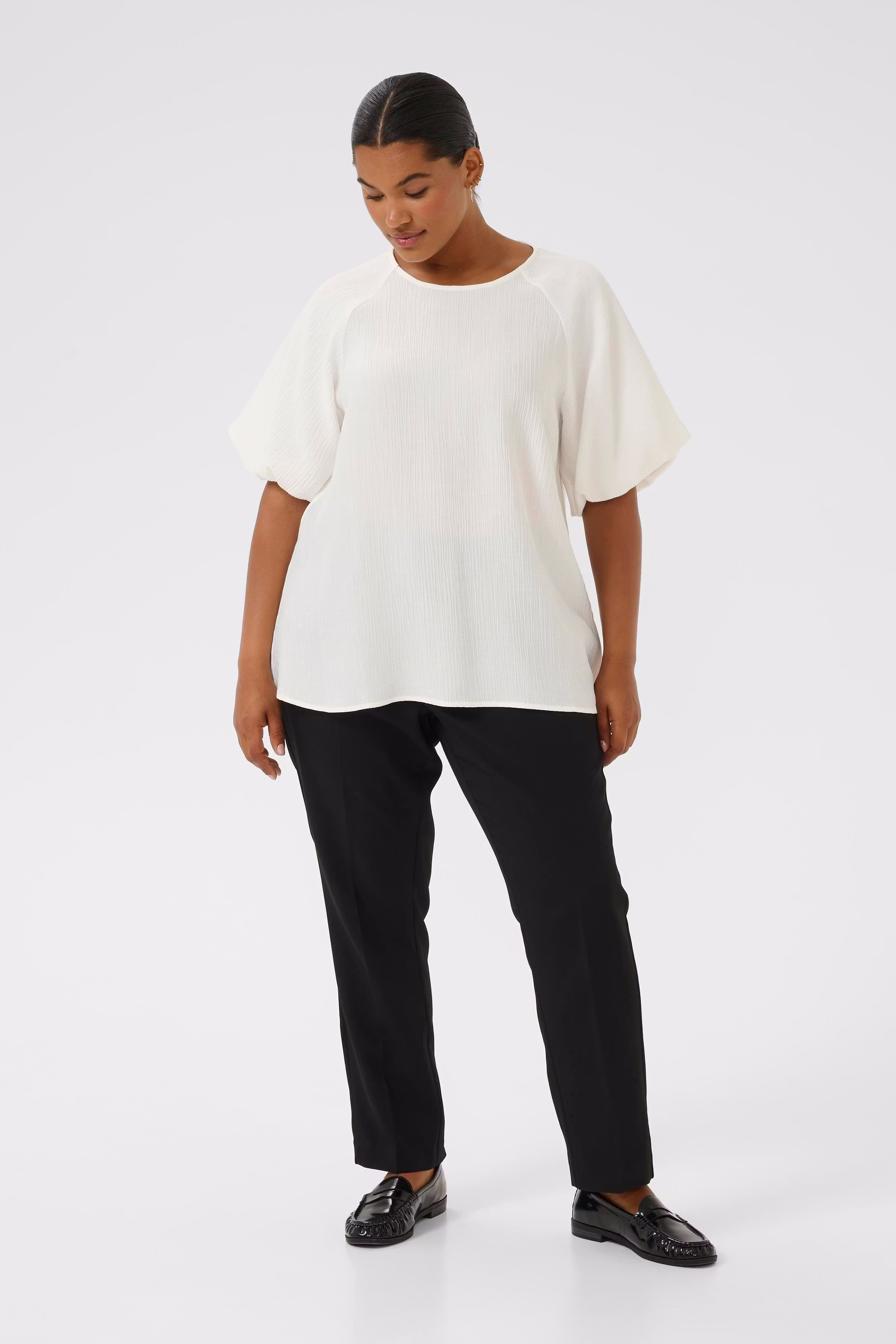 KCgirla Blouse LOOKBOOK FRONT 10583630-106482