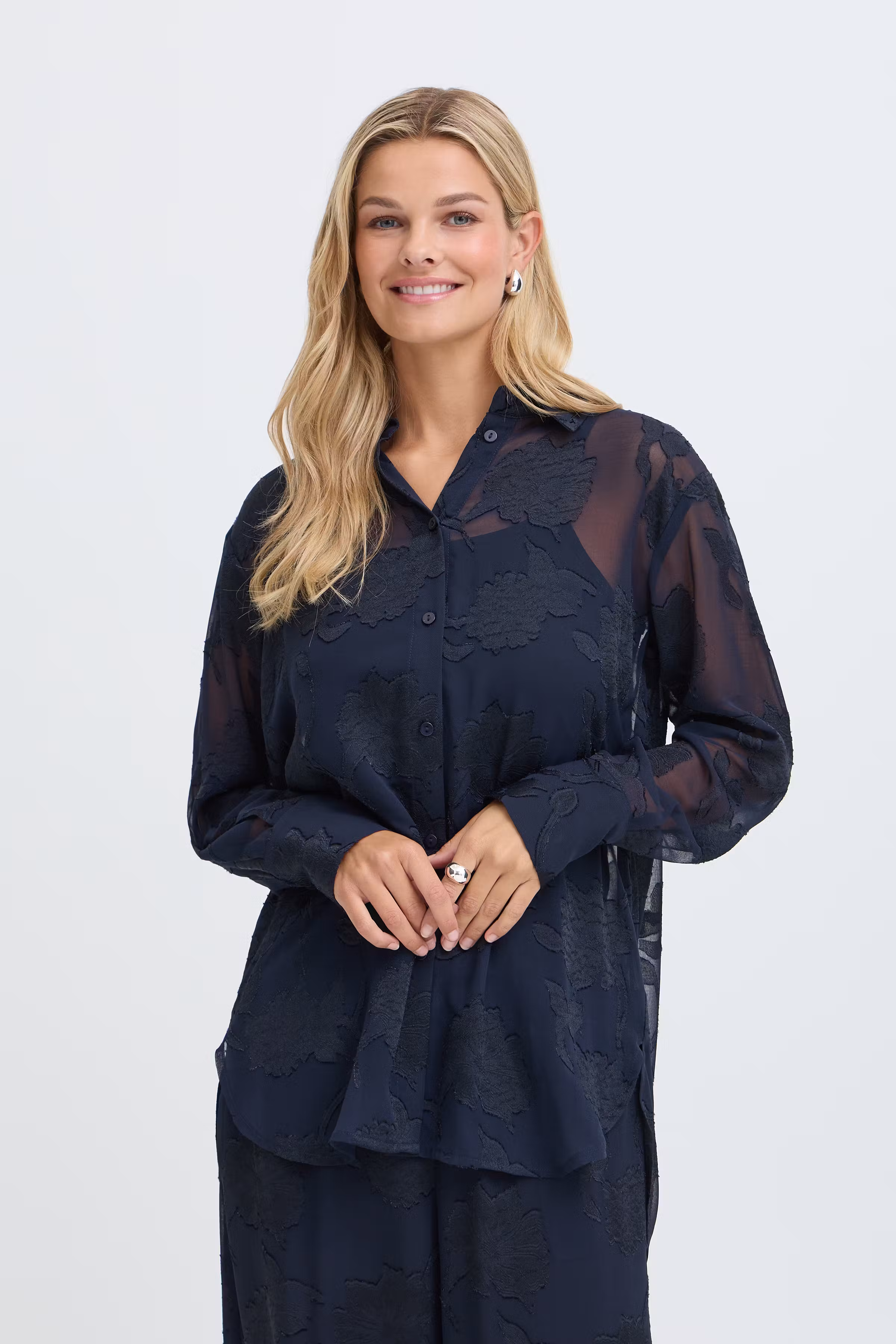 FRLYLA Hemd LOOKBOOK FRONT 20618631-194011