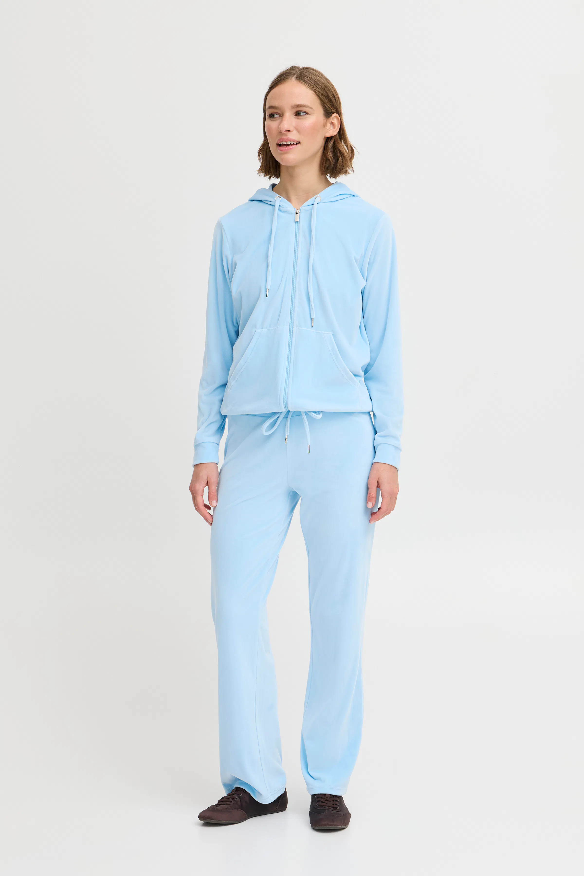 BYMITZA Joggedrakt LOOKBOOK FRONT 20810786-154105
