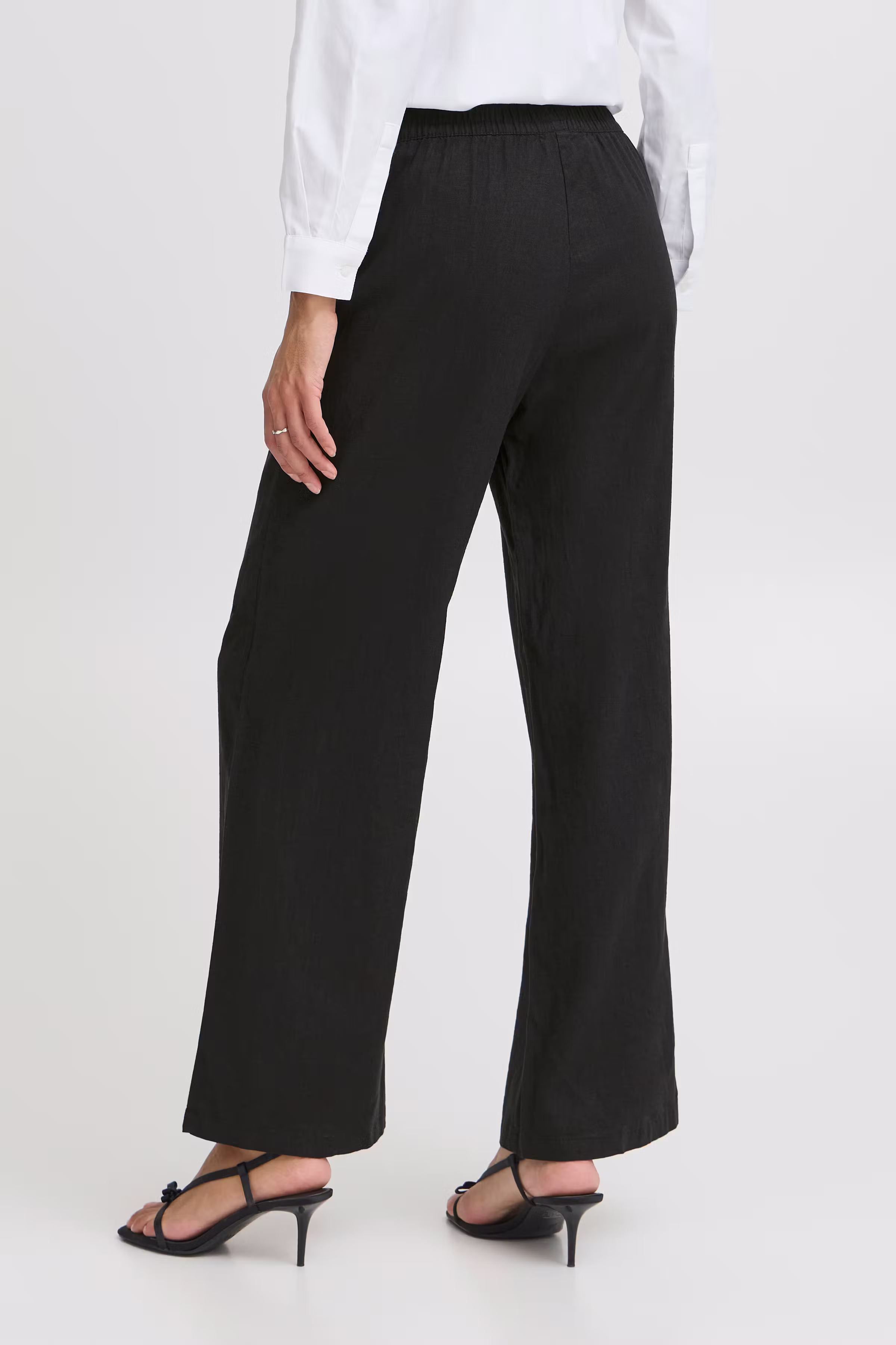 BYFALAKKA Hose LOOKBOOK BACK 20814563-200451