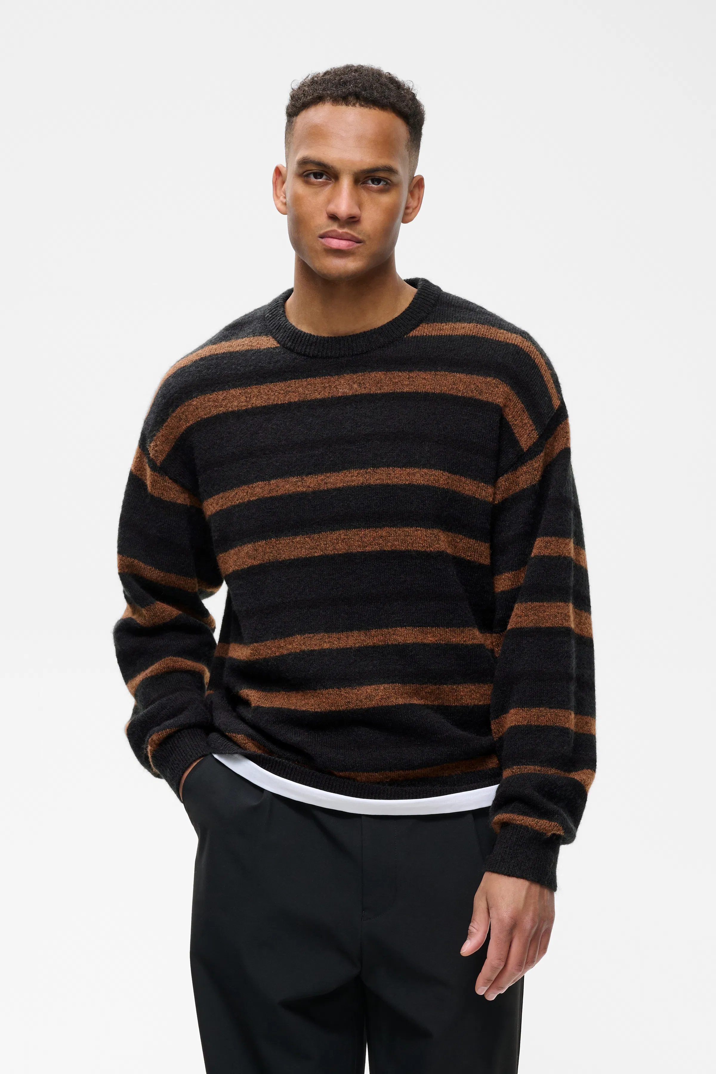 MAsweatio Pullover LOOKBOOK FRONT 30209186-194305