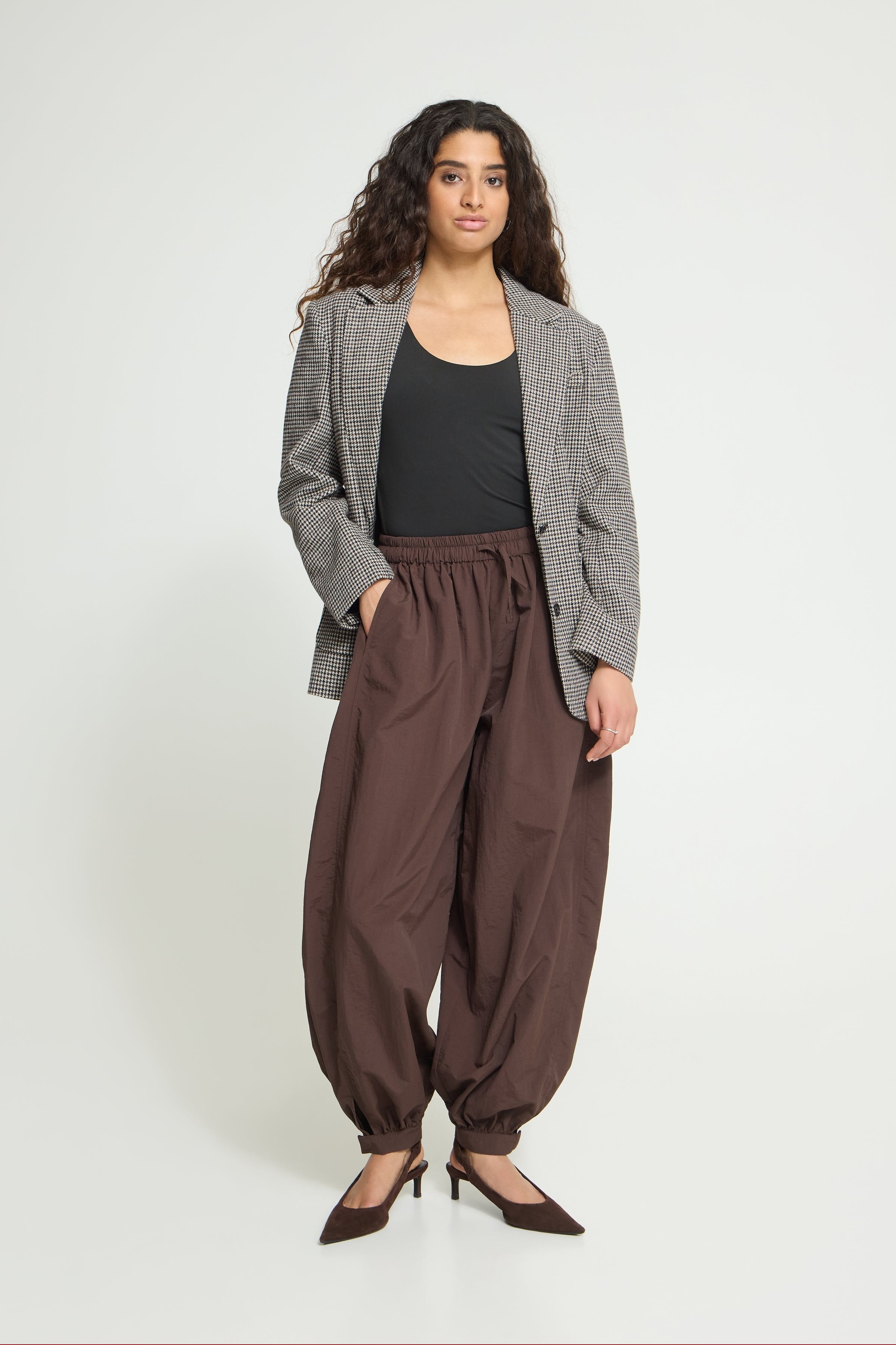 IHGAFNA Byxor LOOKBOOK FRONT 20126776-190915