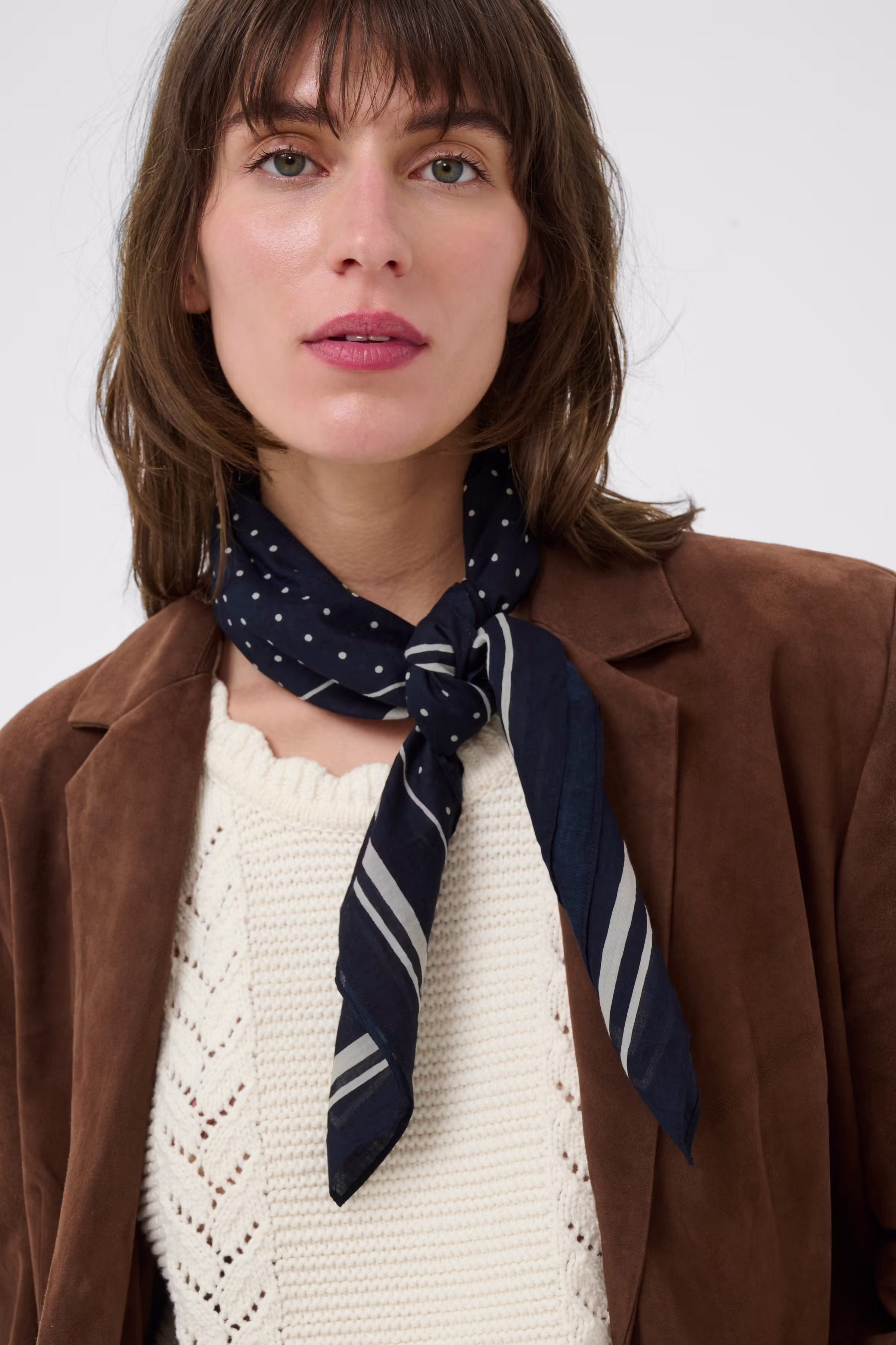 PhiPW Scarf LOOKBOOK DETAIL 30309304-304808