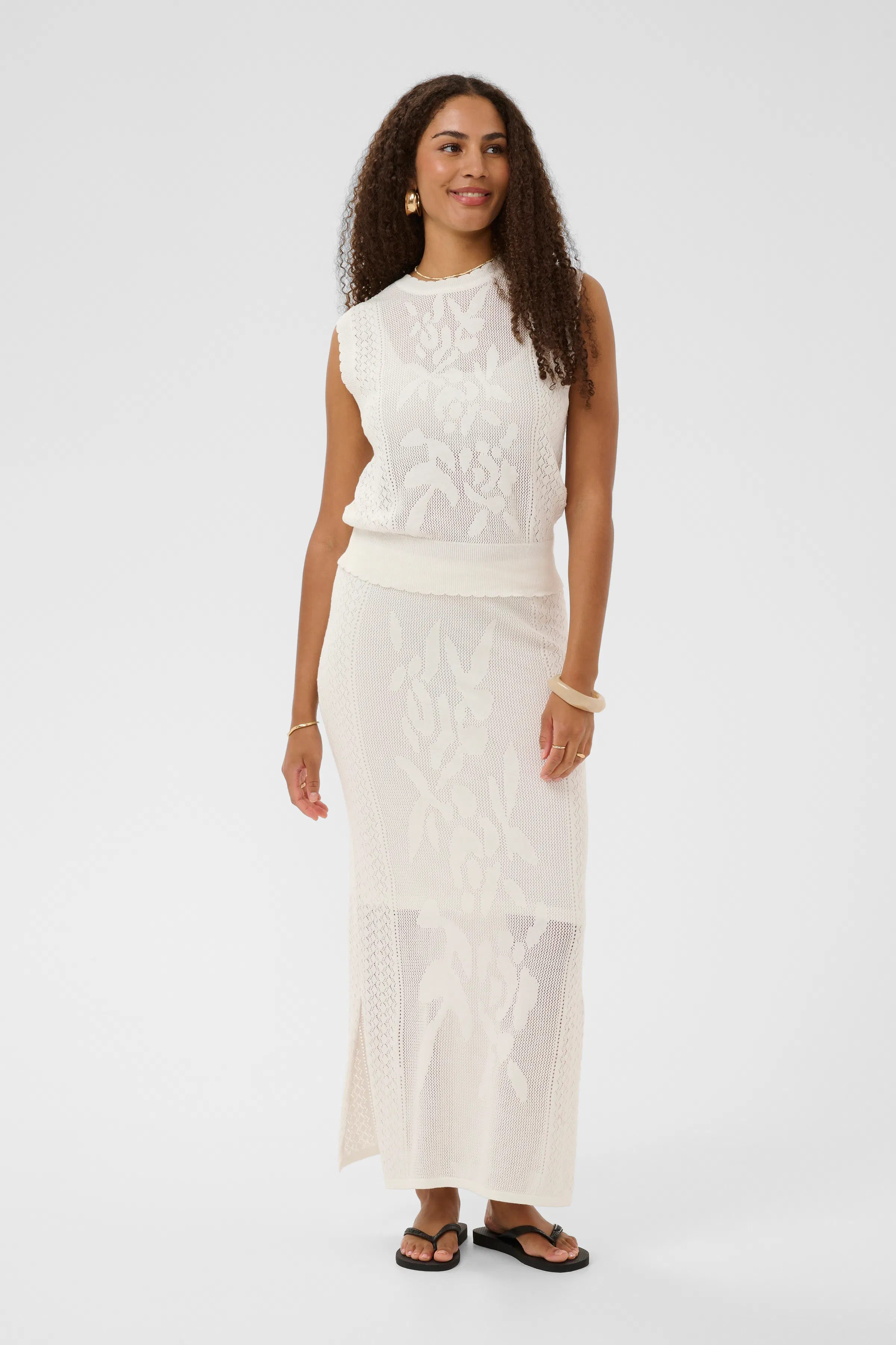 CROluki Skirt LOOKBOOK FRONT 10615043-110602
