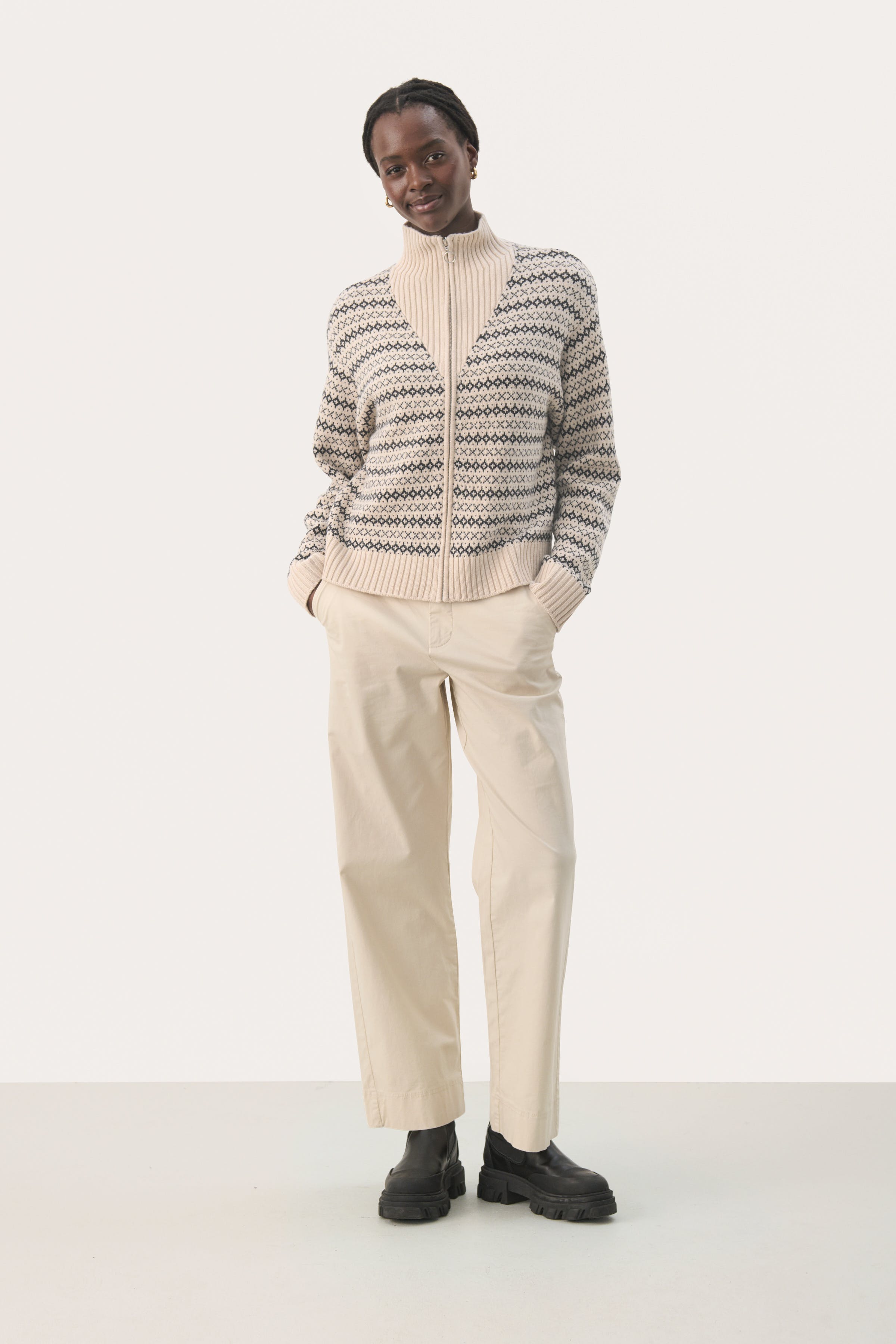 PirjoPW Cardigan LOOKBOOK FRONT 30309281-303416