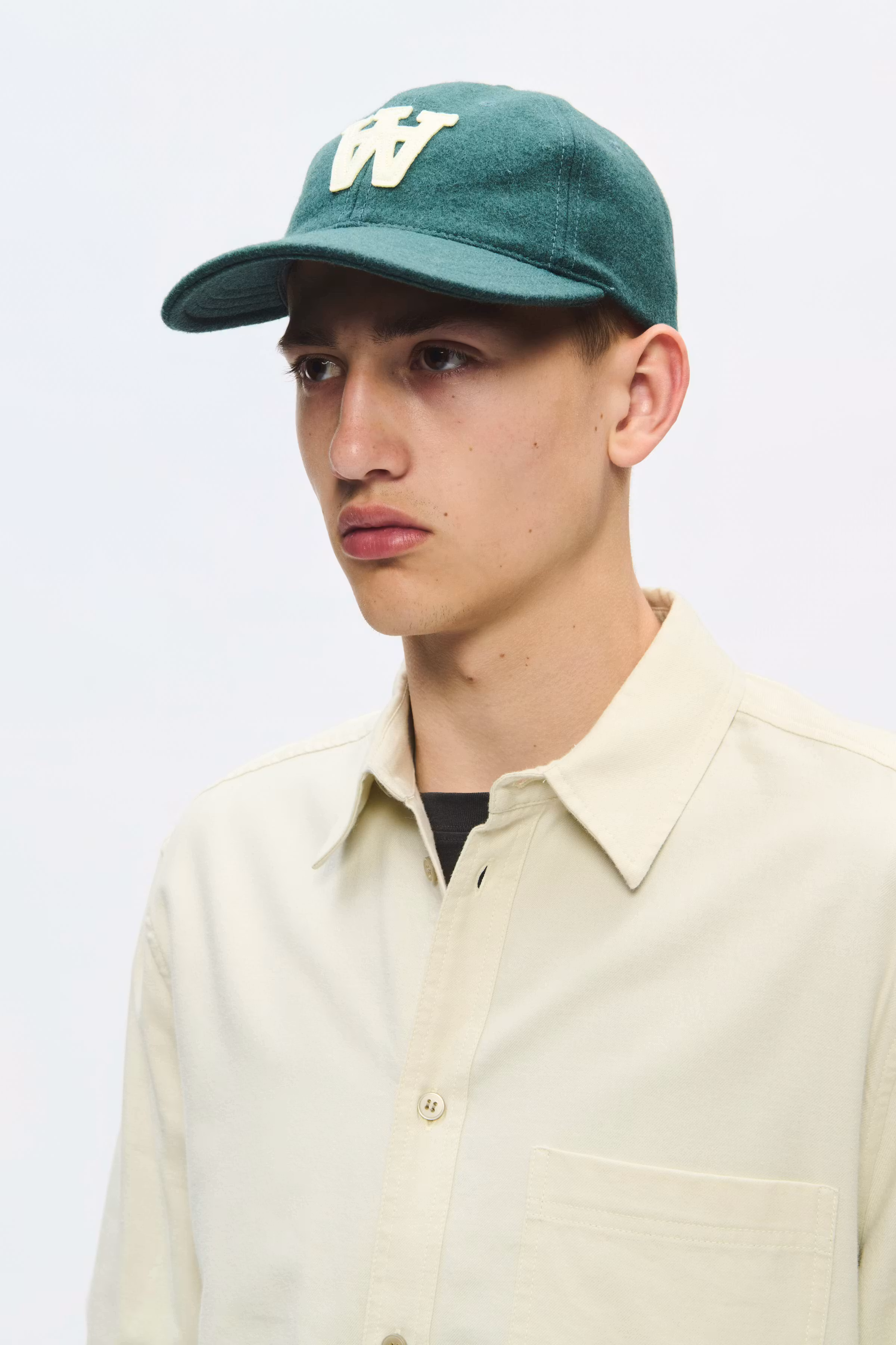 WWAA felt patch Kappe LOOKBOOK DETAIL 30251593-195320