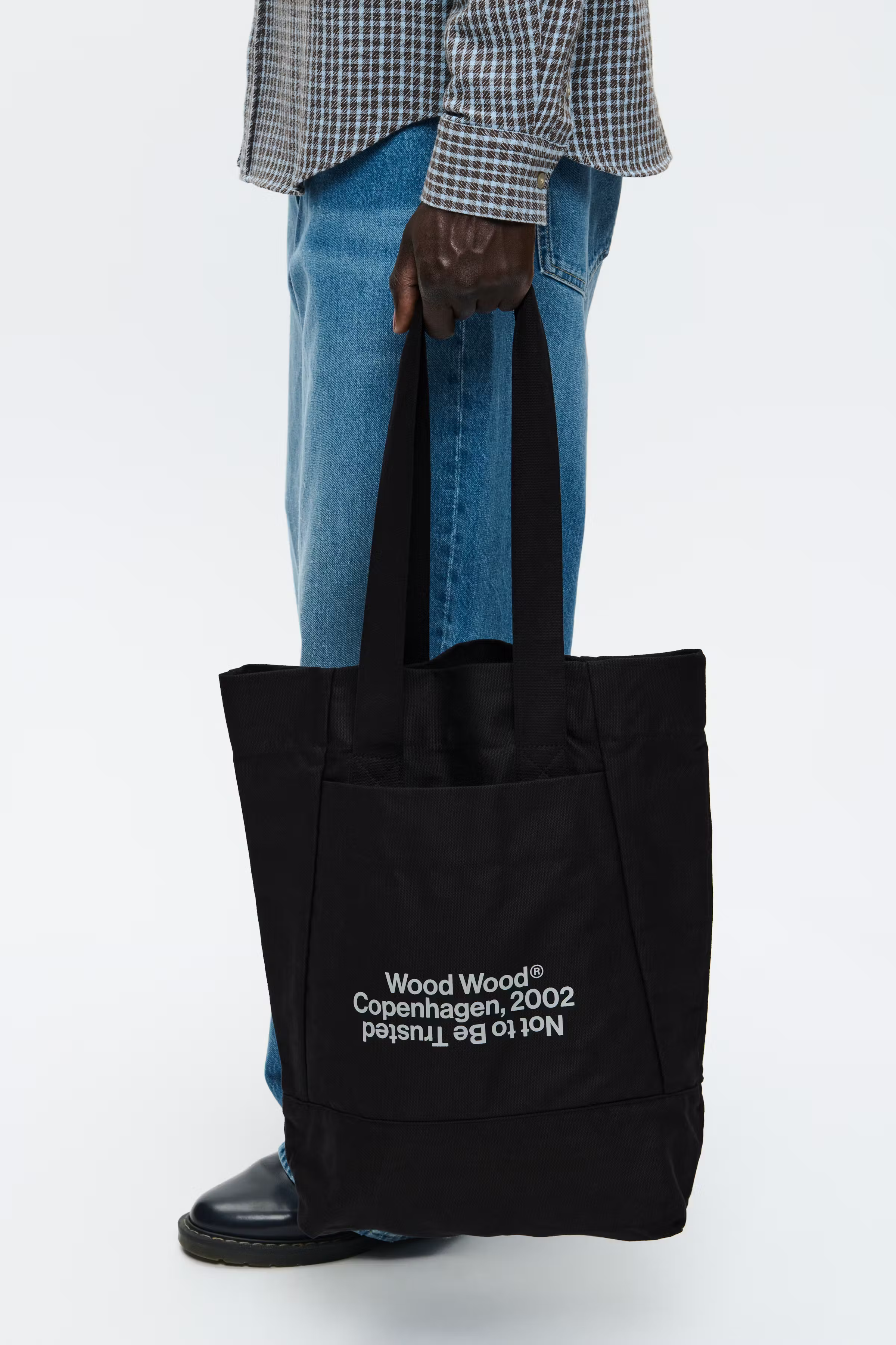 WWWade Tasche LOCATION NONE 30251807-303700