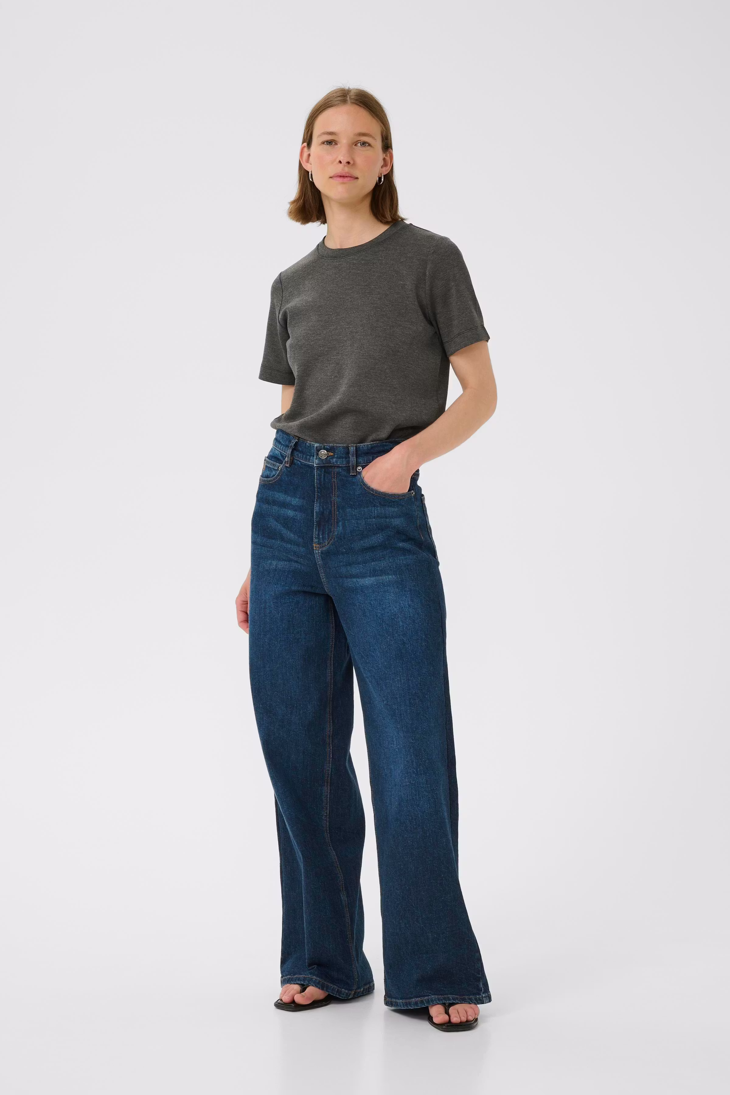 VincentIW Melange Karmen T-shirt LOOKBOOK FRONT 30107053-300596