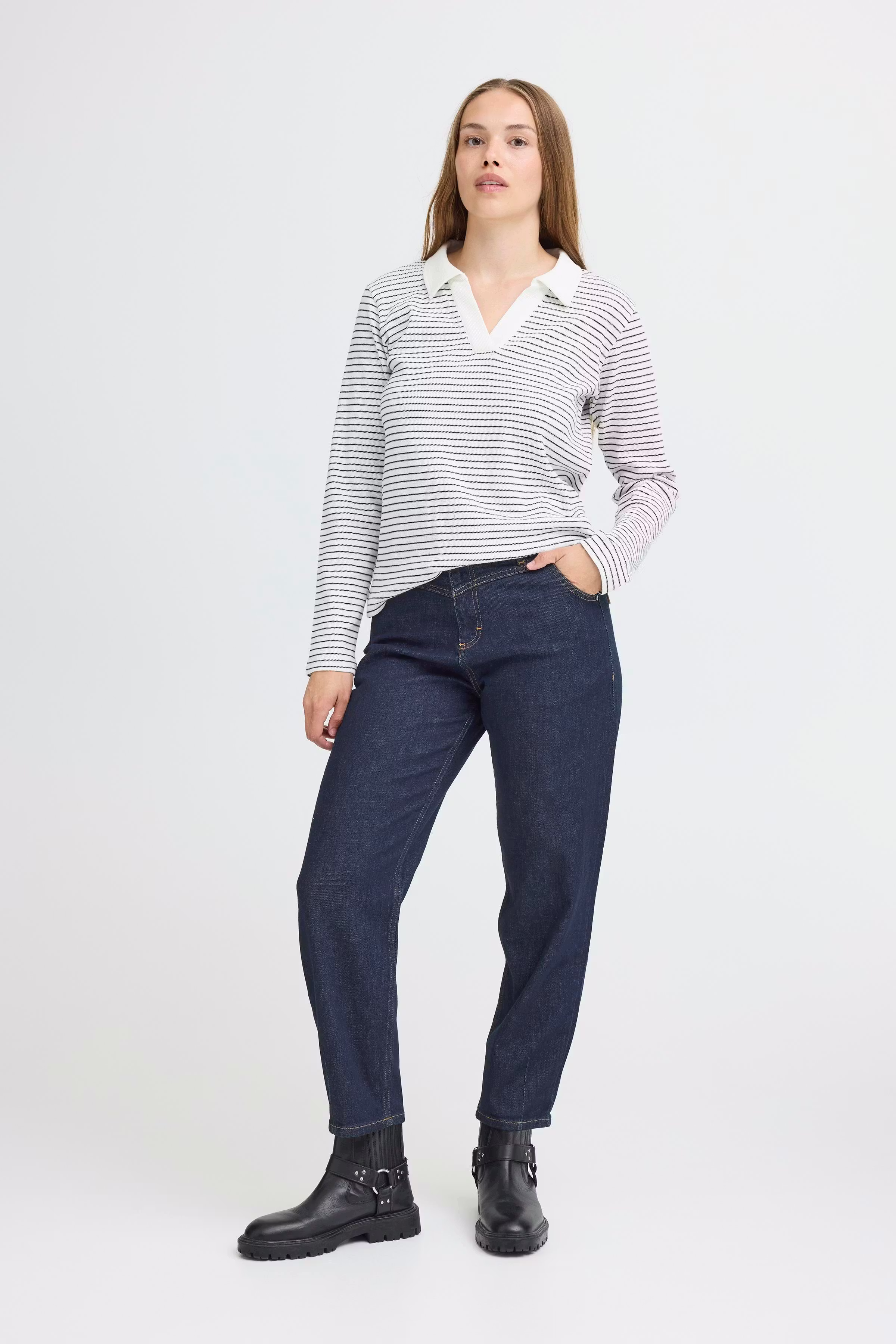 PZLIRA UHW Jeans Tapered Leg LOOKBOOK FRONT 50209032-200002