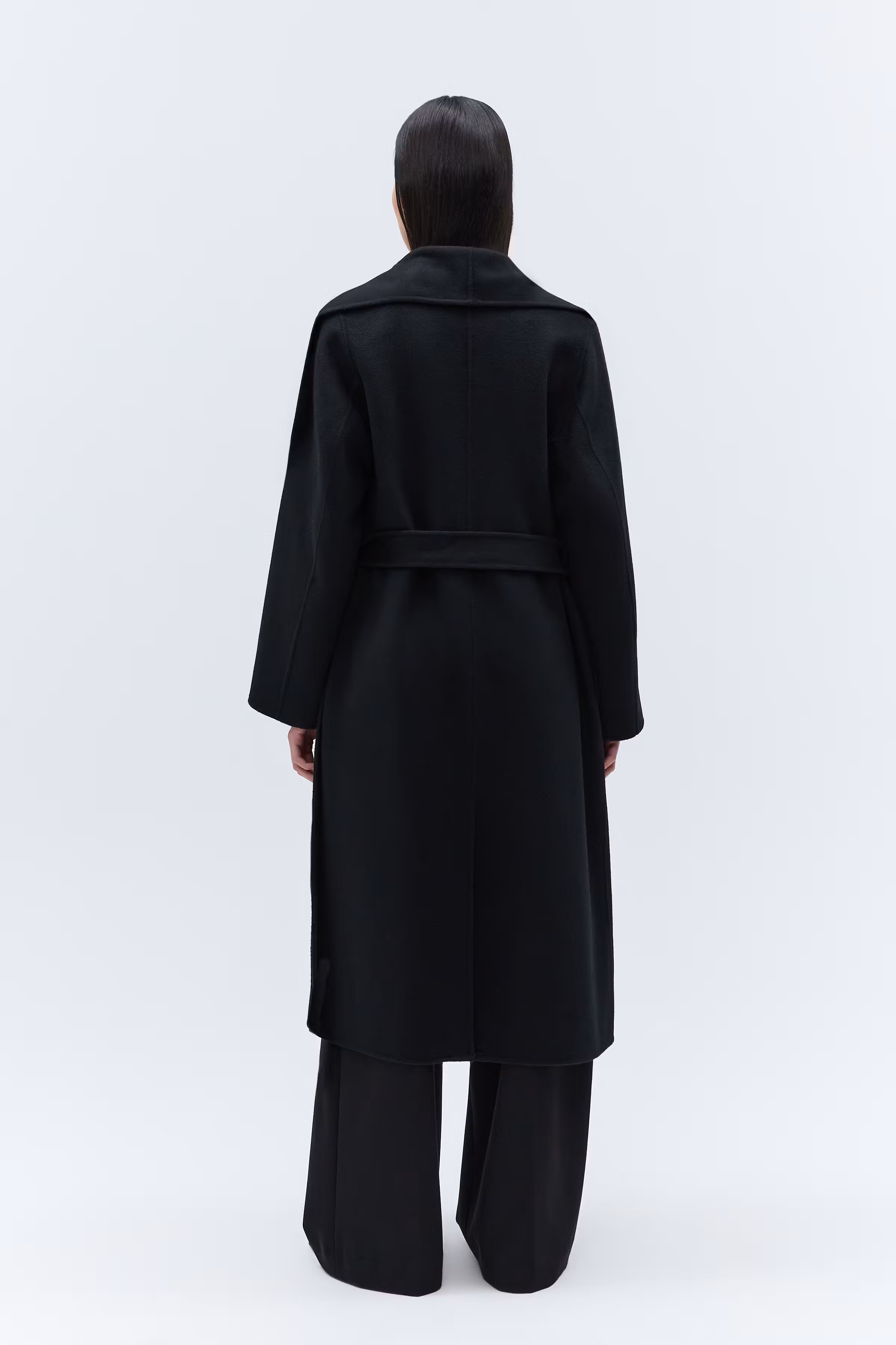 IOCARRIE ROSE Coat LOOKBOOK BACK 30600562-BK999