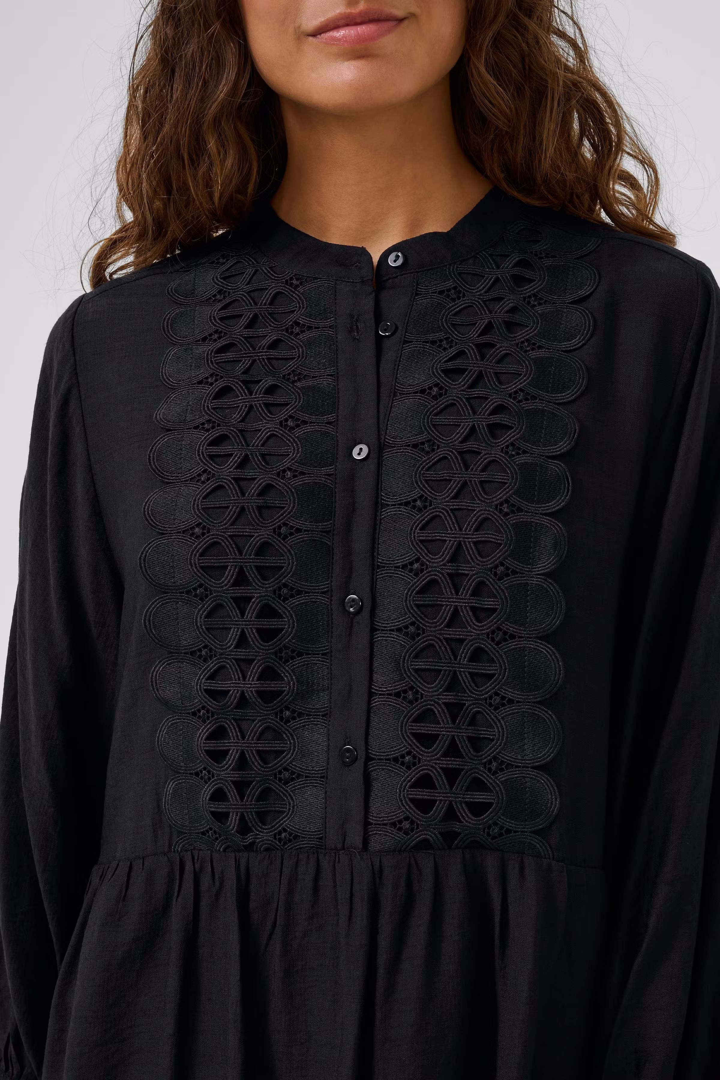 CUurta Dress LOOKBOOK DETAIL 50112514-500012