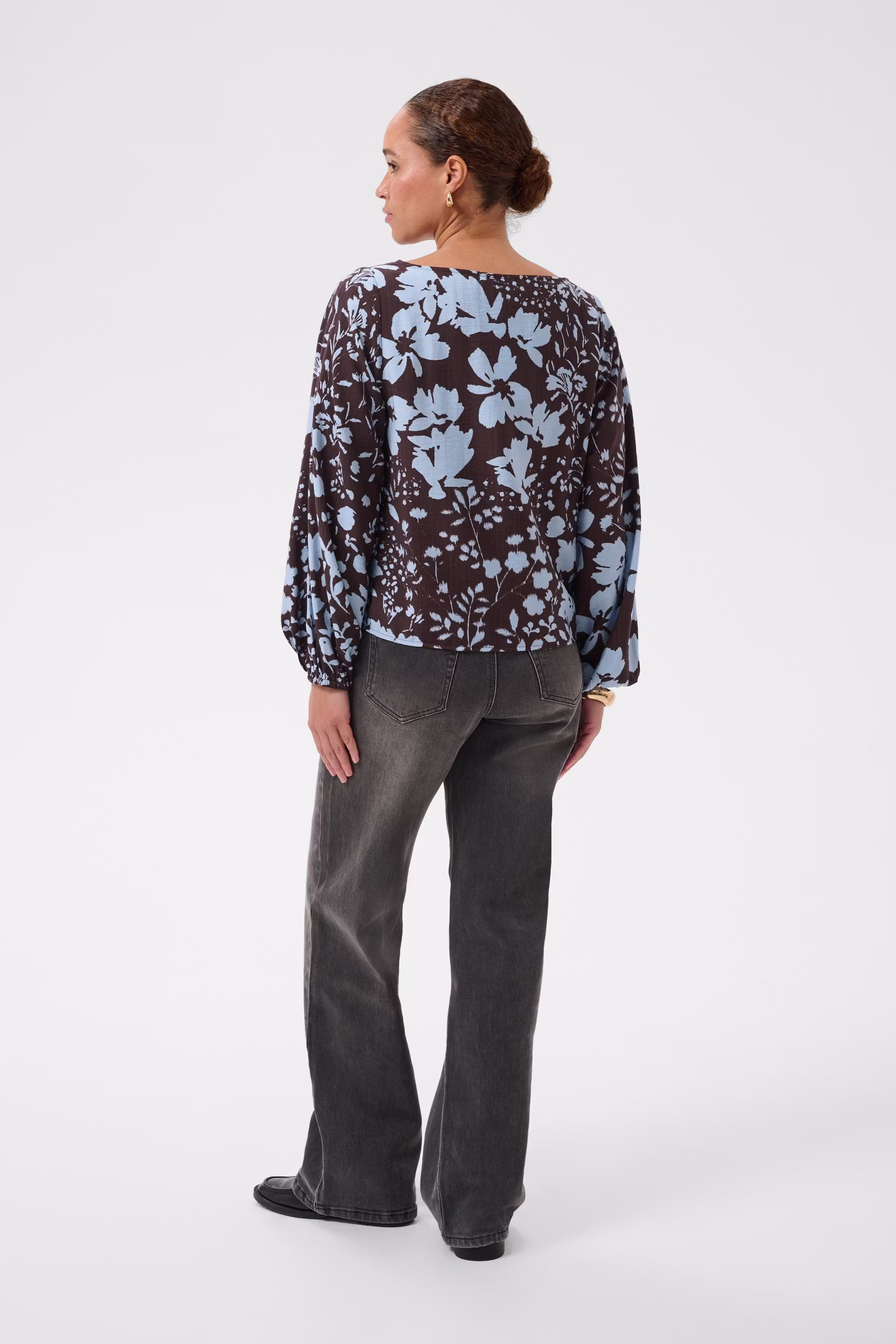 KAnadira Blouse LOOKBOOK BACK 10511761-109448