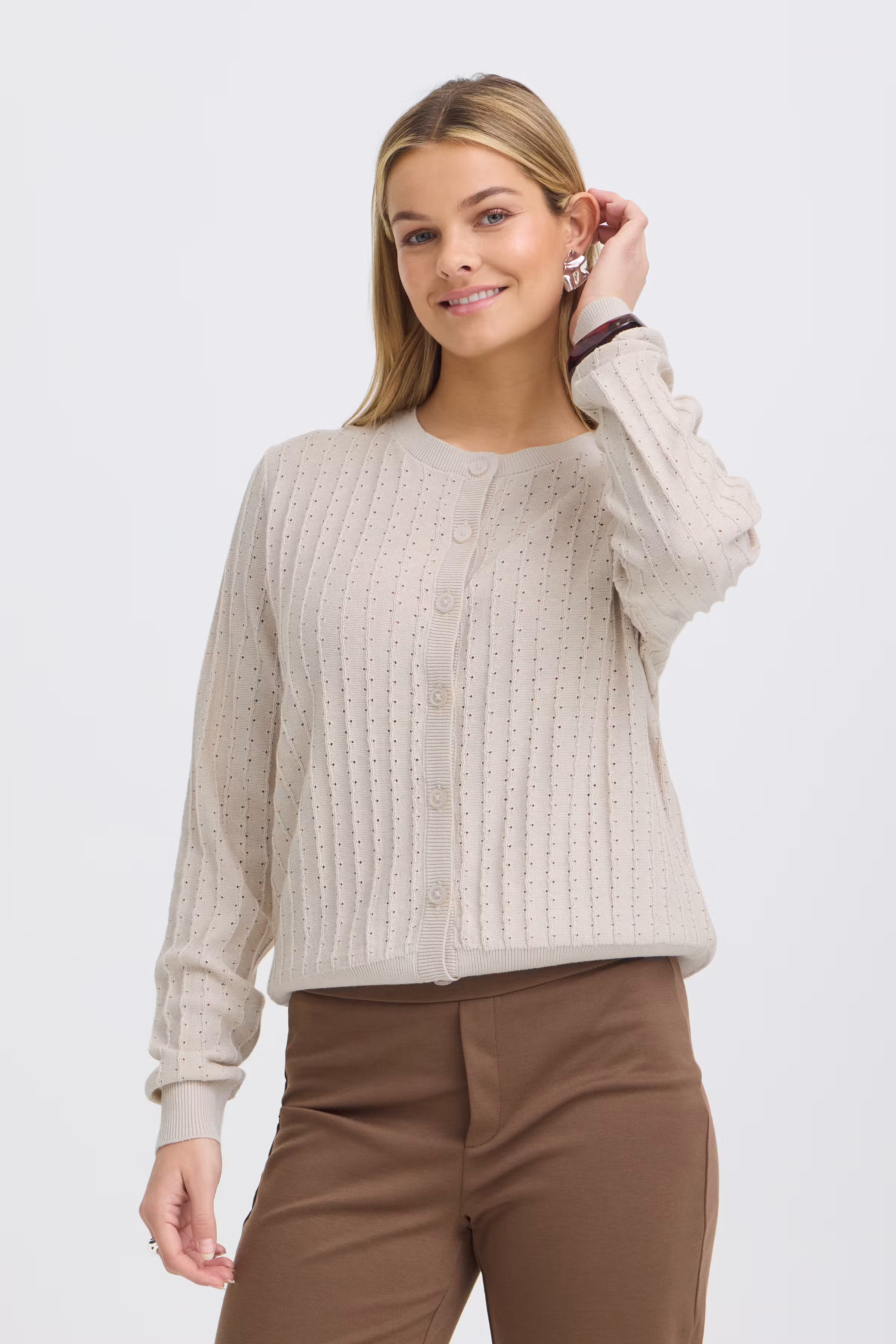 FRVANESSA Cardigan LOOKBOOK FRONT 20618014-1304011