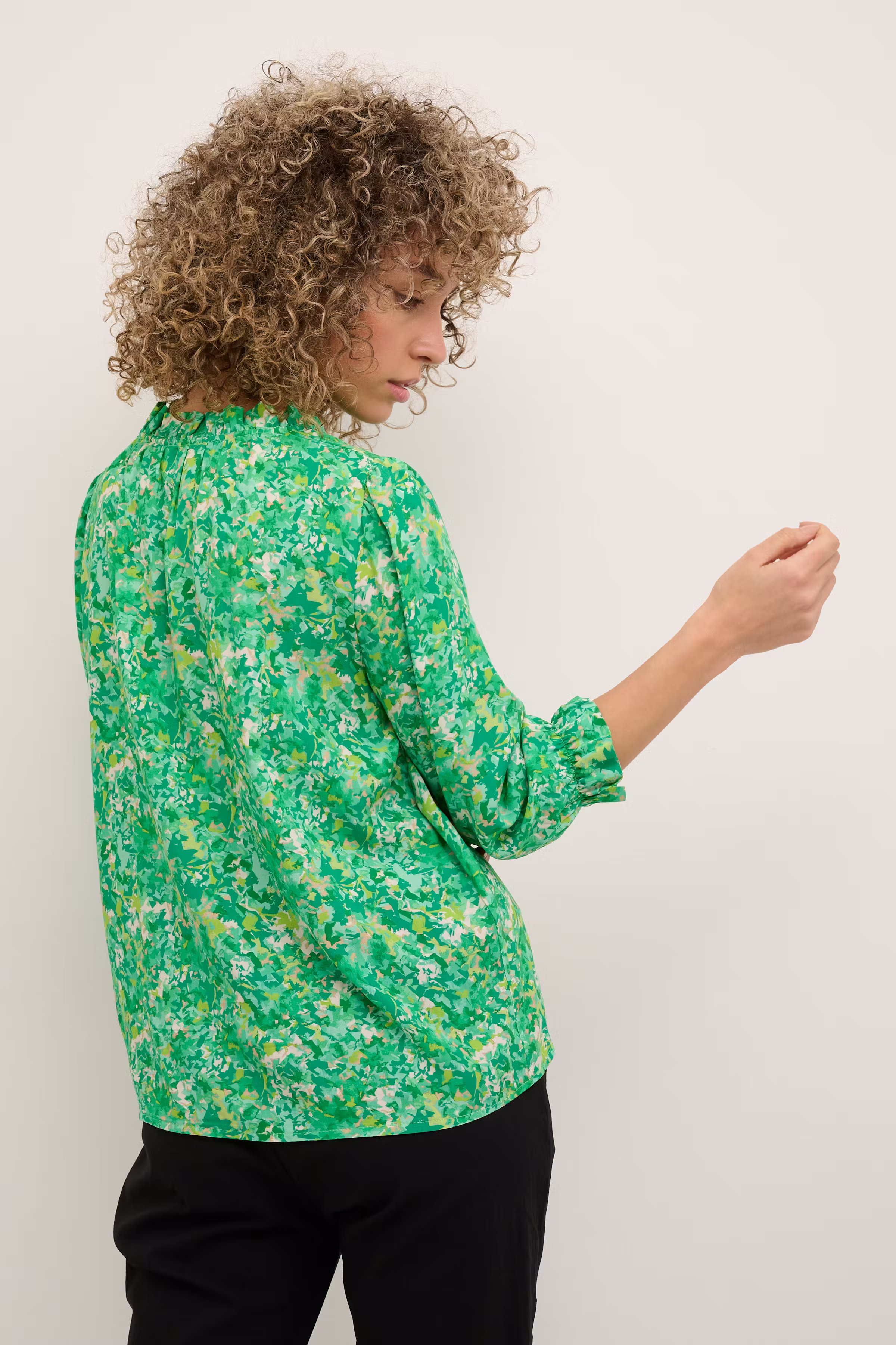 CRRonja Bluse LOOKBOOK BACK 10650800-105187