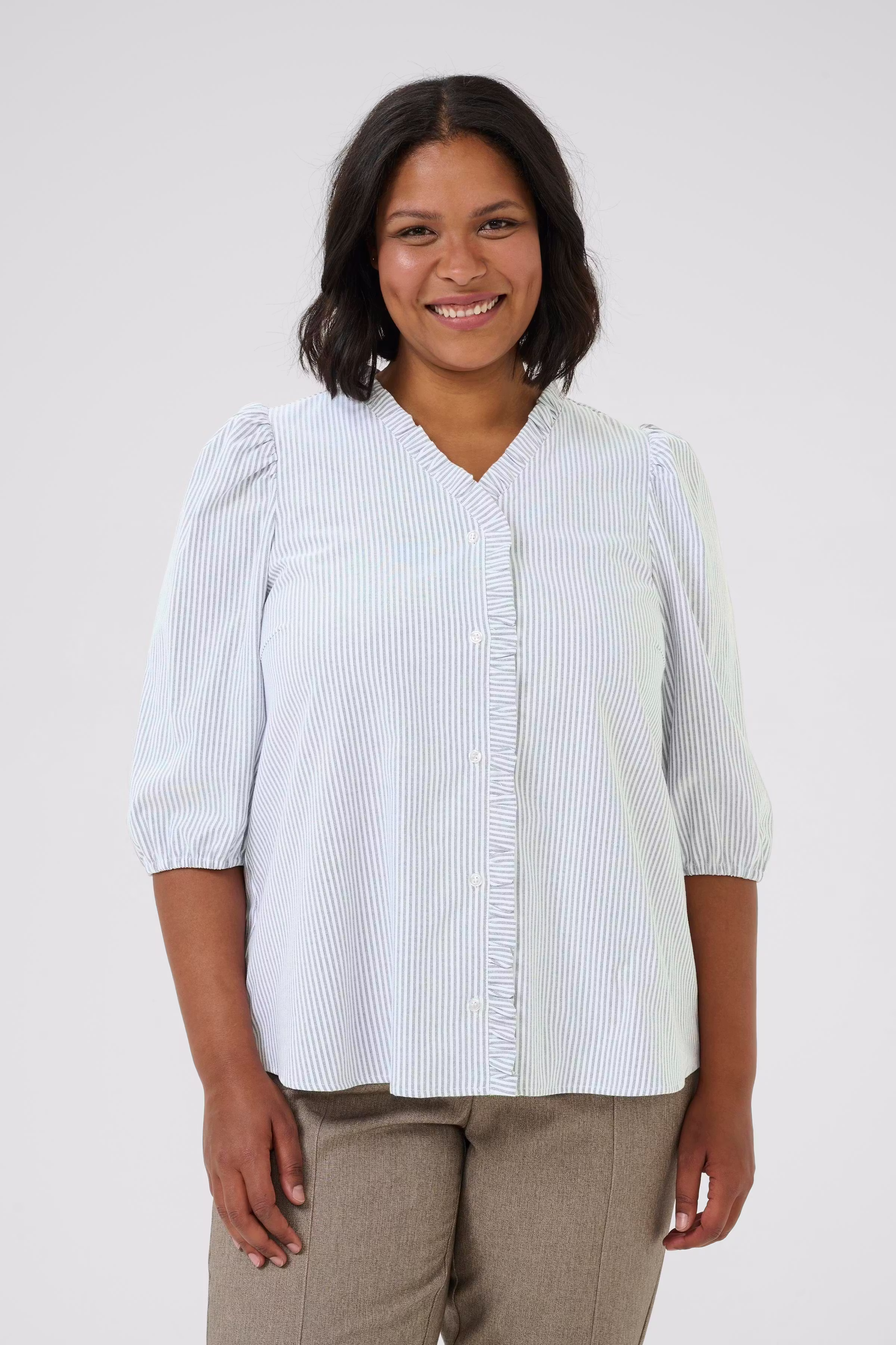 KCosina Blouse LOOKBOOK FRONT 10583442-107917