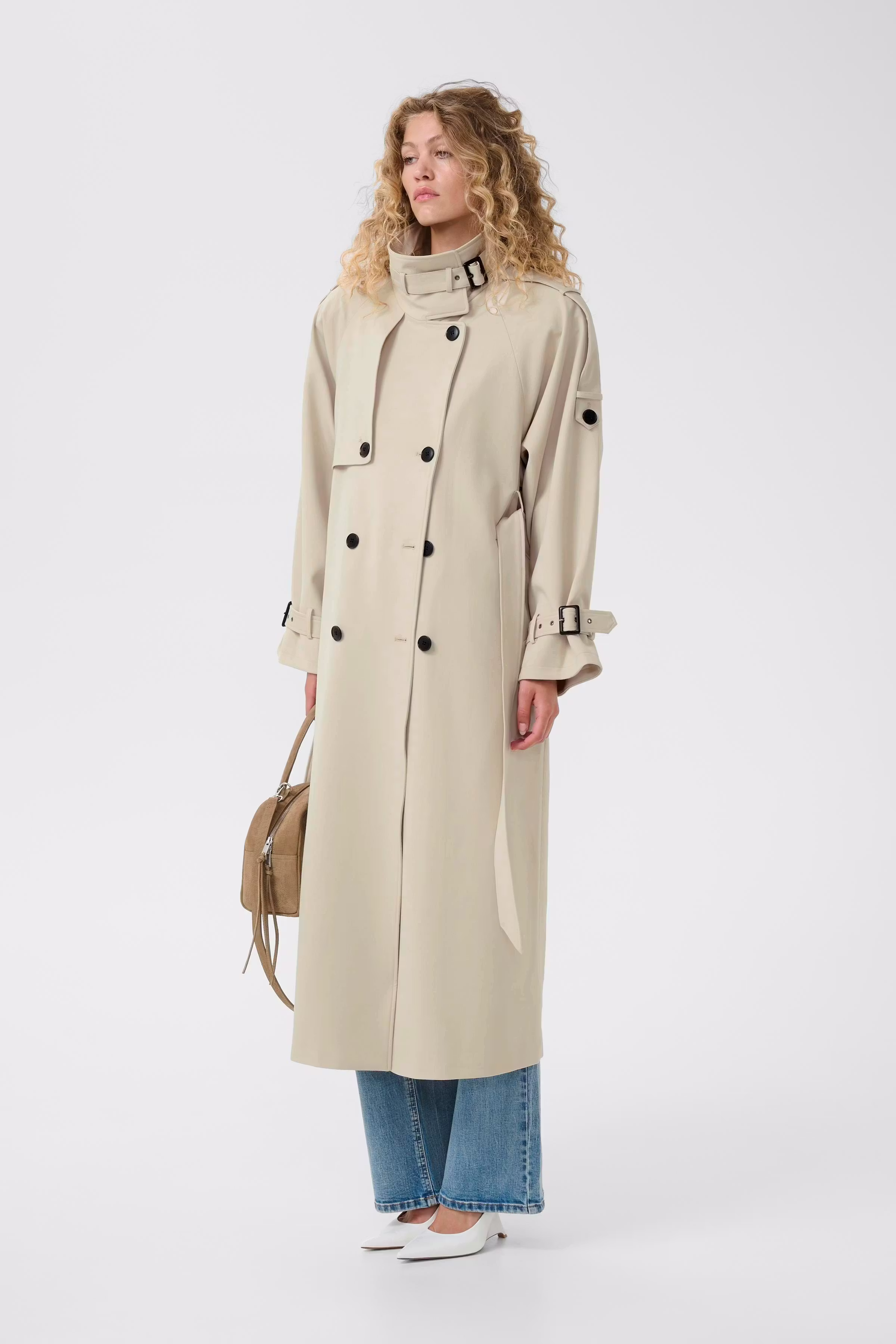 GZavic Trench coat LOOKBOOK FRONT 10910899-130404