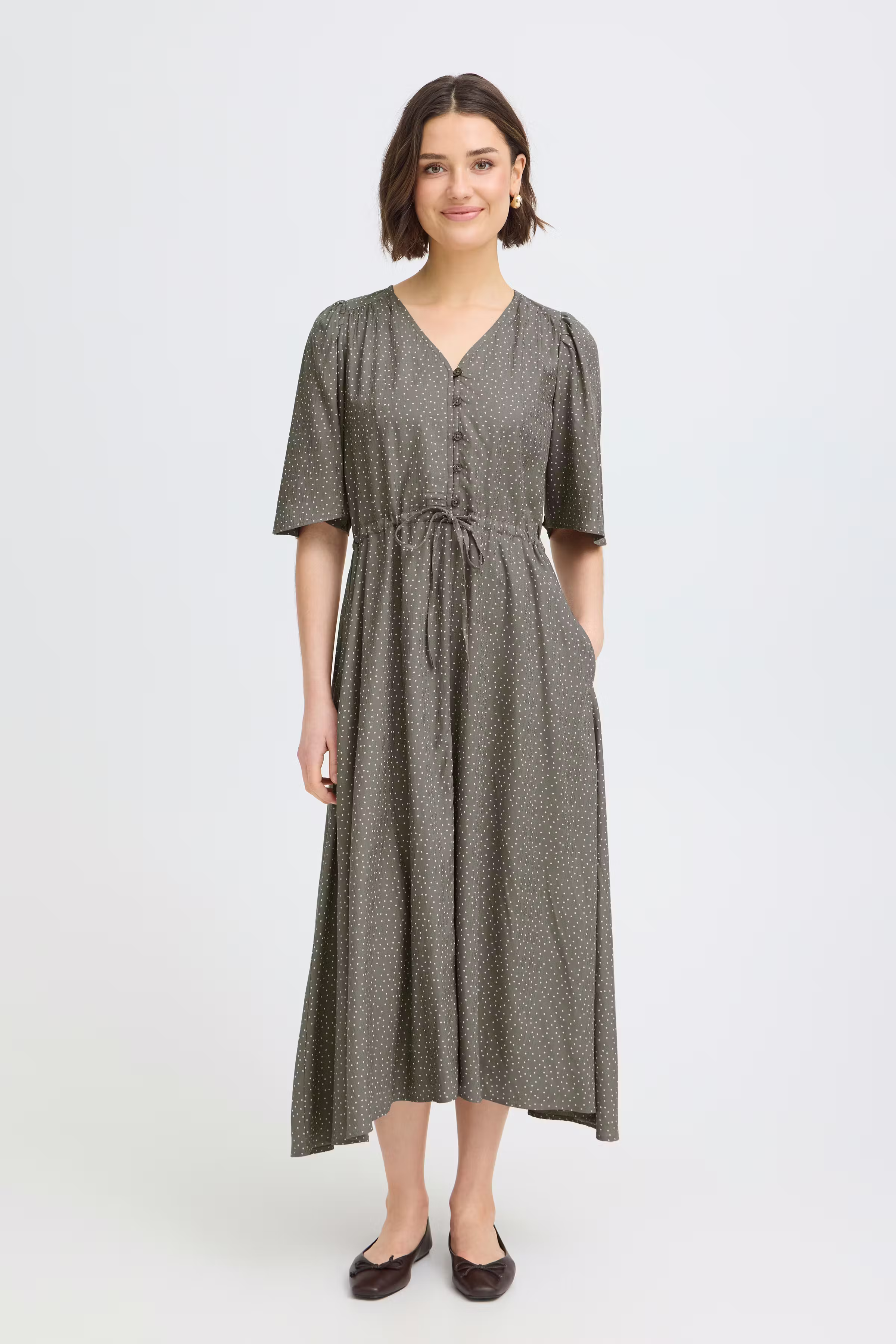 FRLAYA Klänning LOOKBOOK FRONT 20617671-900010614