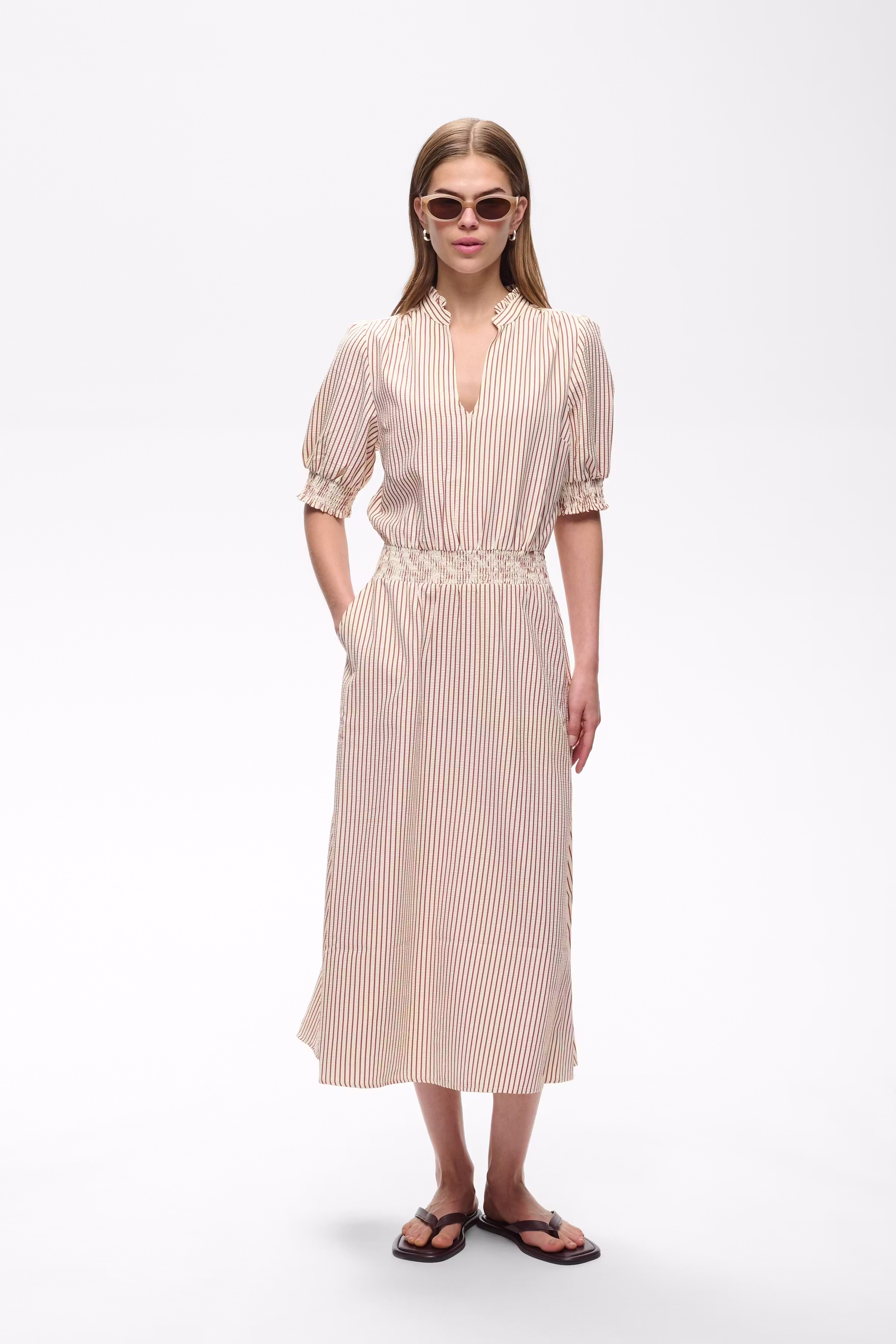 BellaIW Klänning LOOKBOOK FRONT 30111221-305161
